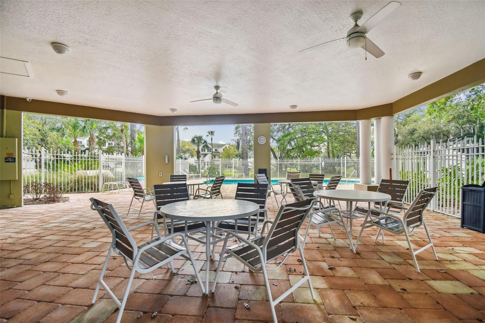 9770 INDIAN KEY TRL #102, SEMINOLE, FL, 33776
