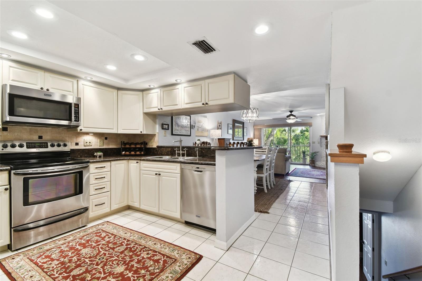 9770 INDIAN KEY TRL #102, SEMINOLE, FL, 33776