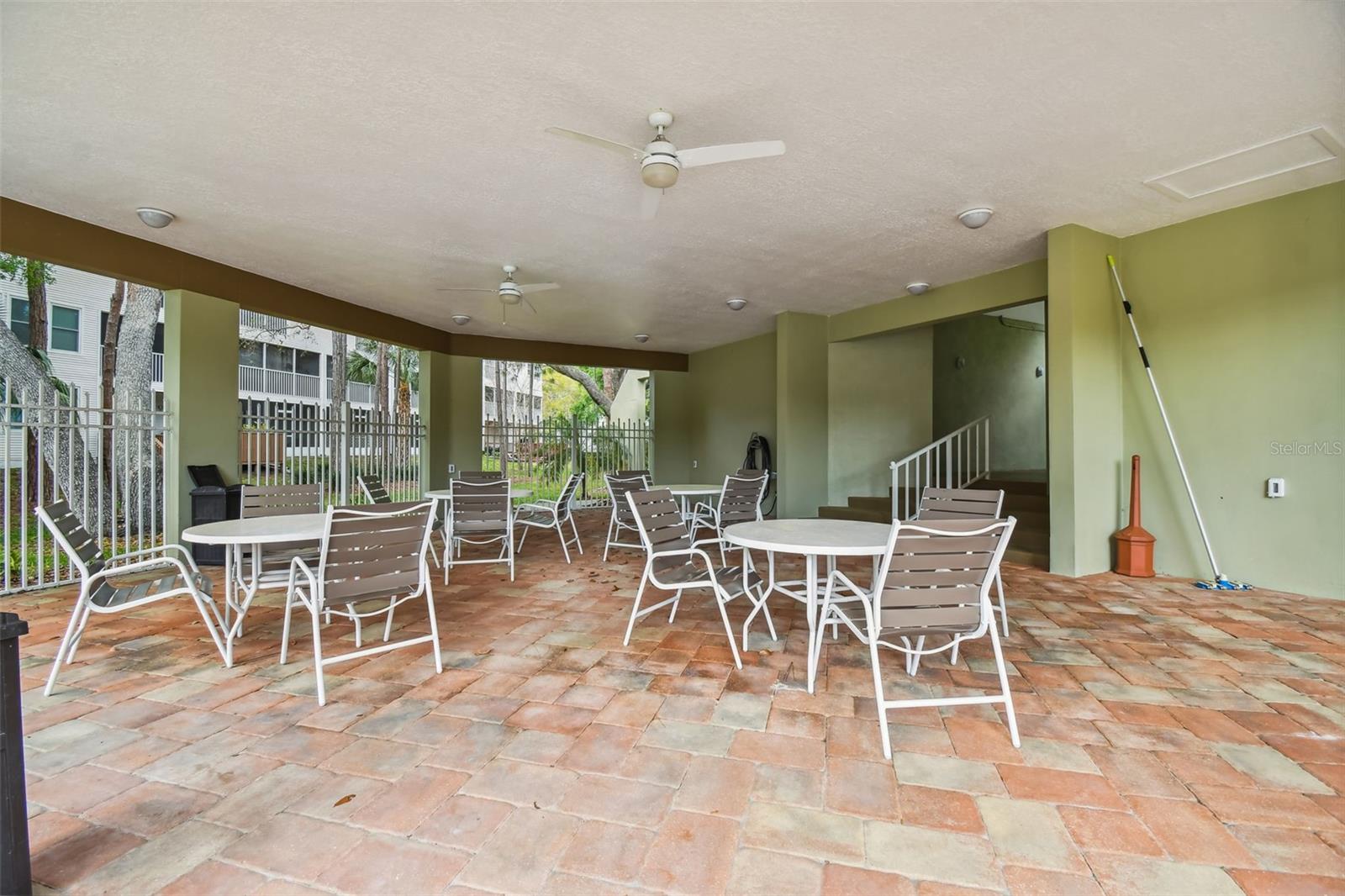 9770 INDIAN KEY TRL #102, SEMINOLE, FL, 33776