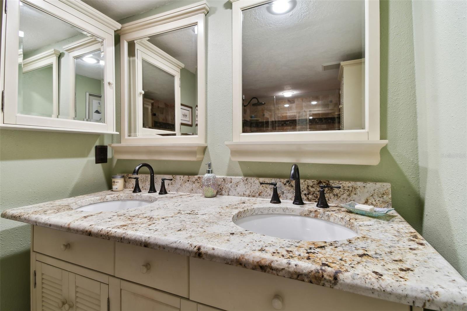 9770 INDIAN KEY TRL #102, SEMINOLE, FL, 33776