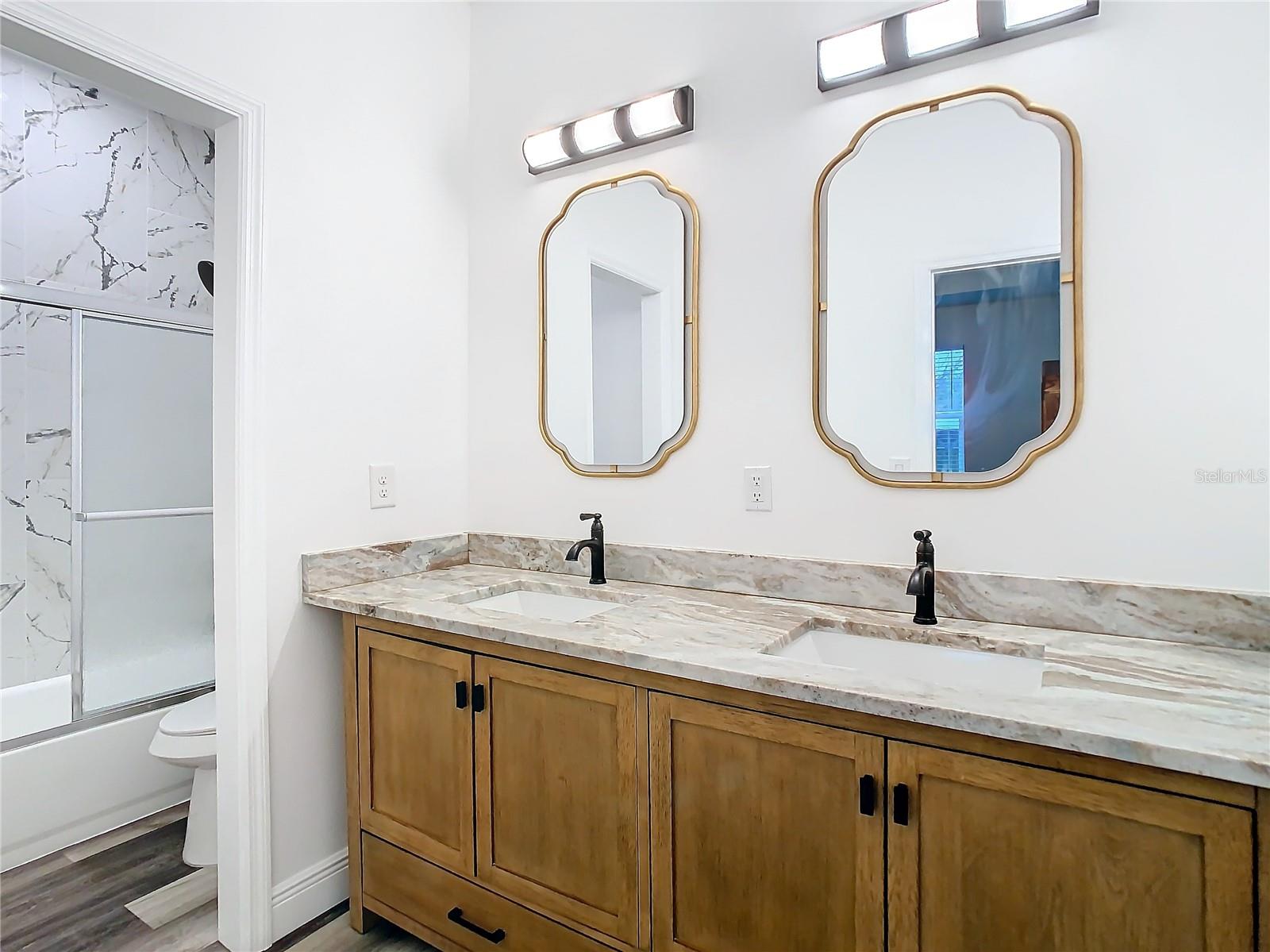 4908 E HANNA AVE, TAMPA, FL, 33610