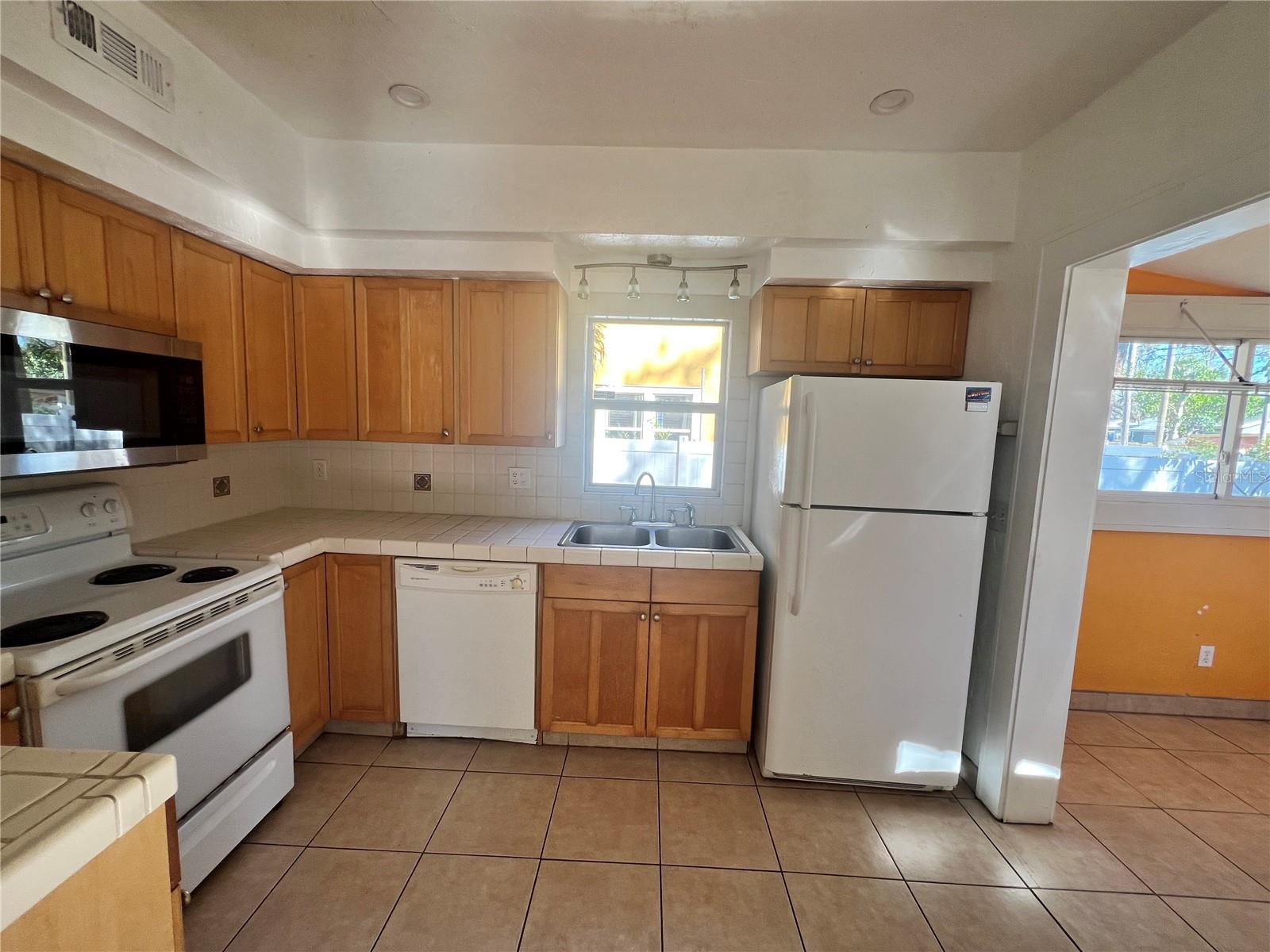 4742 9TH AVE S, ST PETERSBURG, FL, 33711