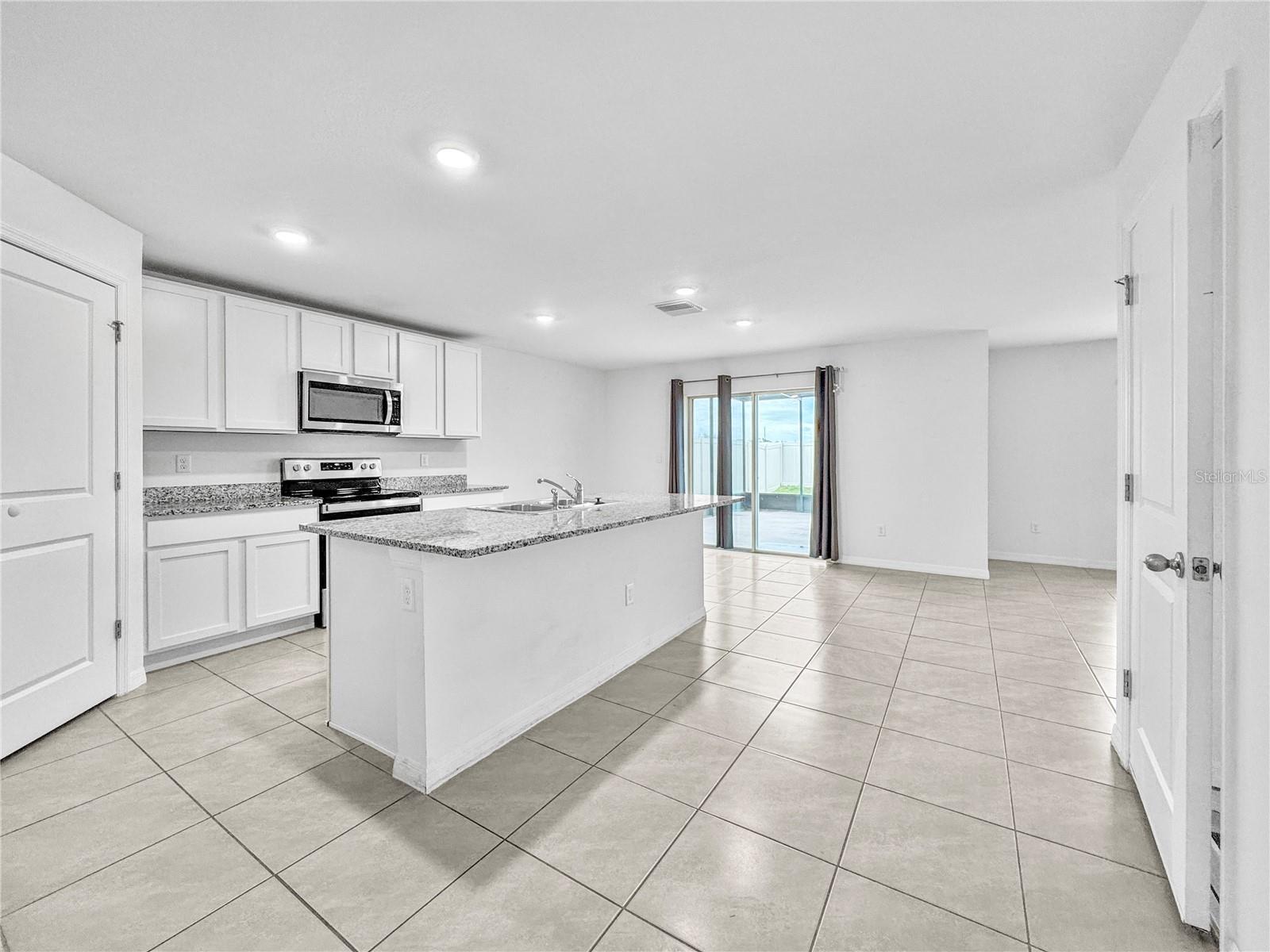 37127 GOFFAUX LOOP, ZEPHYRHILLS, FL, 33541
