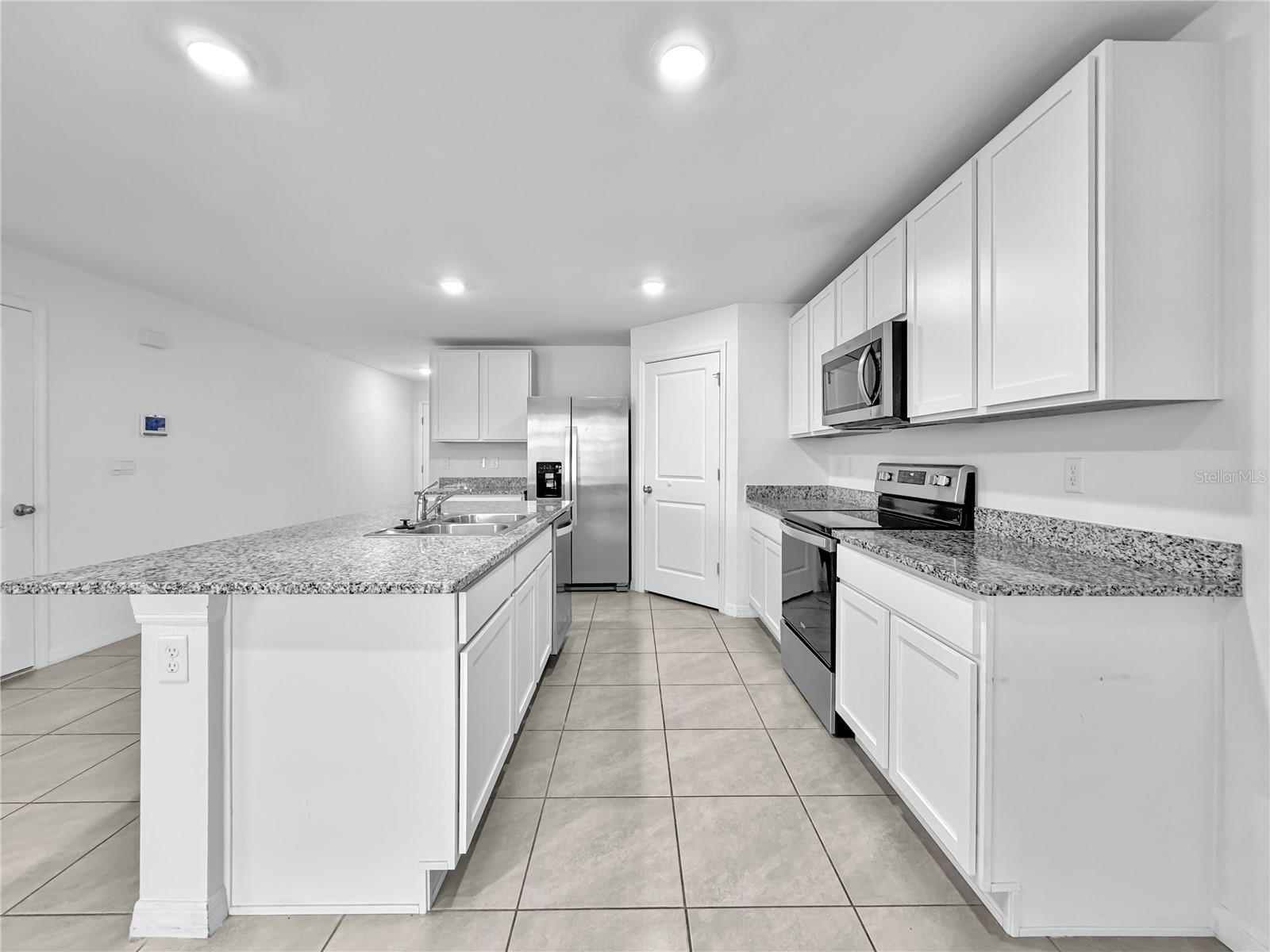37127 GOFFAUX LOOP, ZEPHYRHILLS, FL, 33541