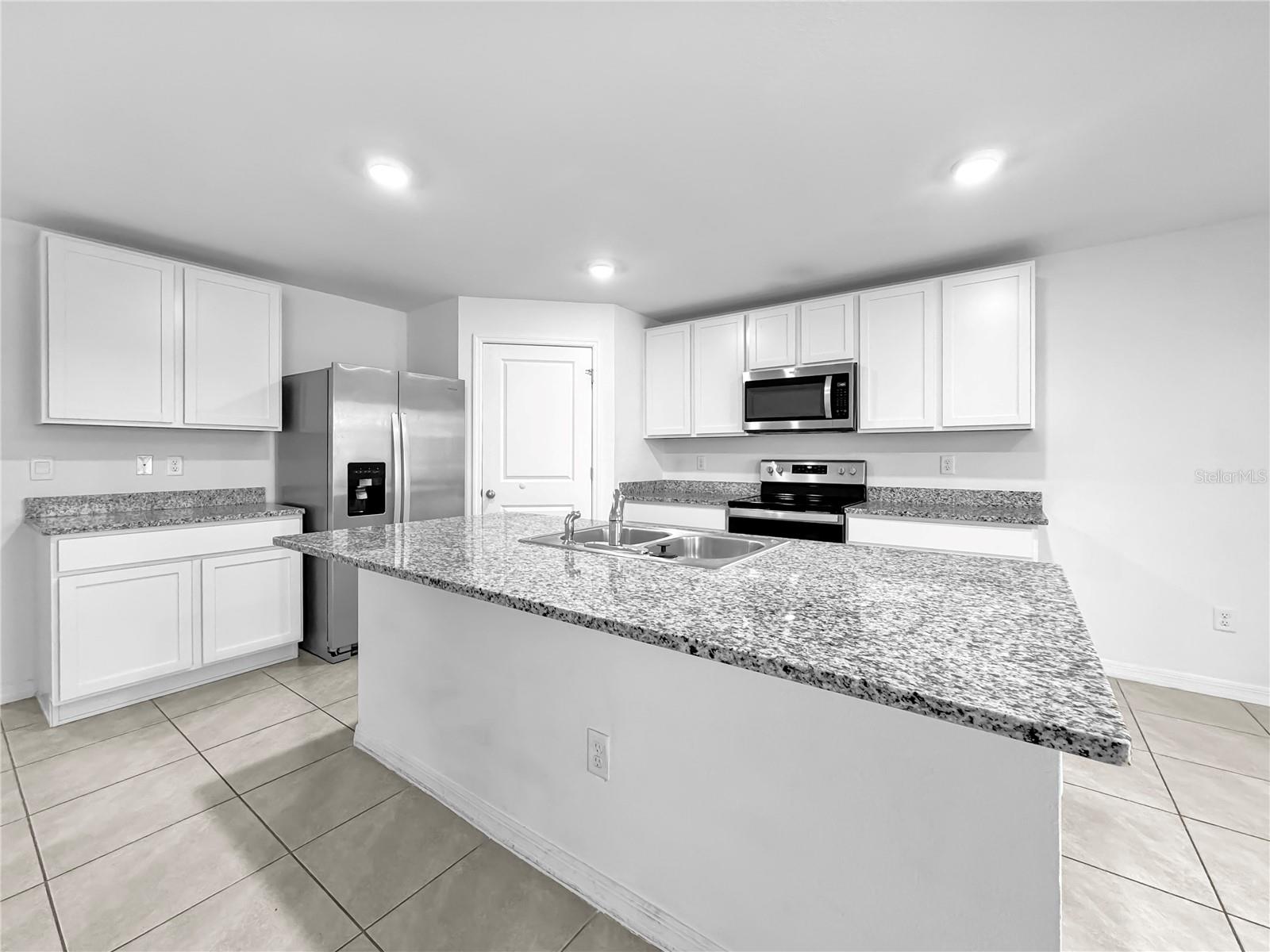 37127 GOFFAUX LOOP, ZEPHYRHILLS, FL, 33541