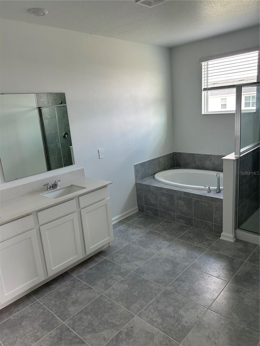457 BOGEY DR, DAVENPORT, FL, 33896