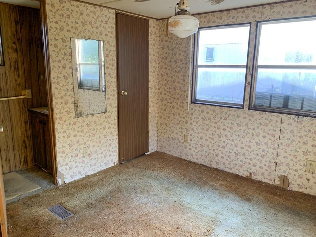16890 E E FORT KING ST ST, SILVER SPRINGS, FL, 34488