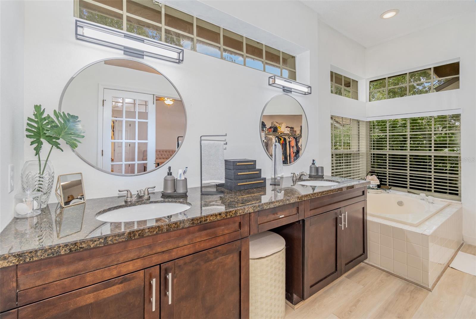 8121 DEVILLE CT, ORLANDO, FL, 32817