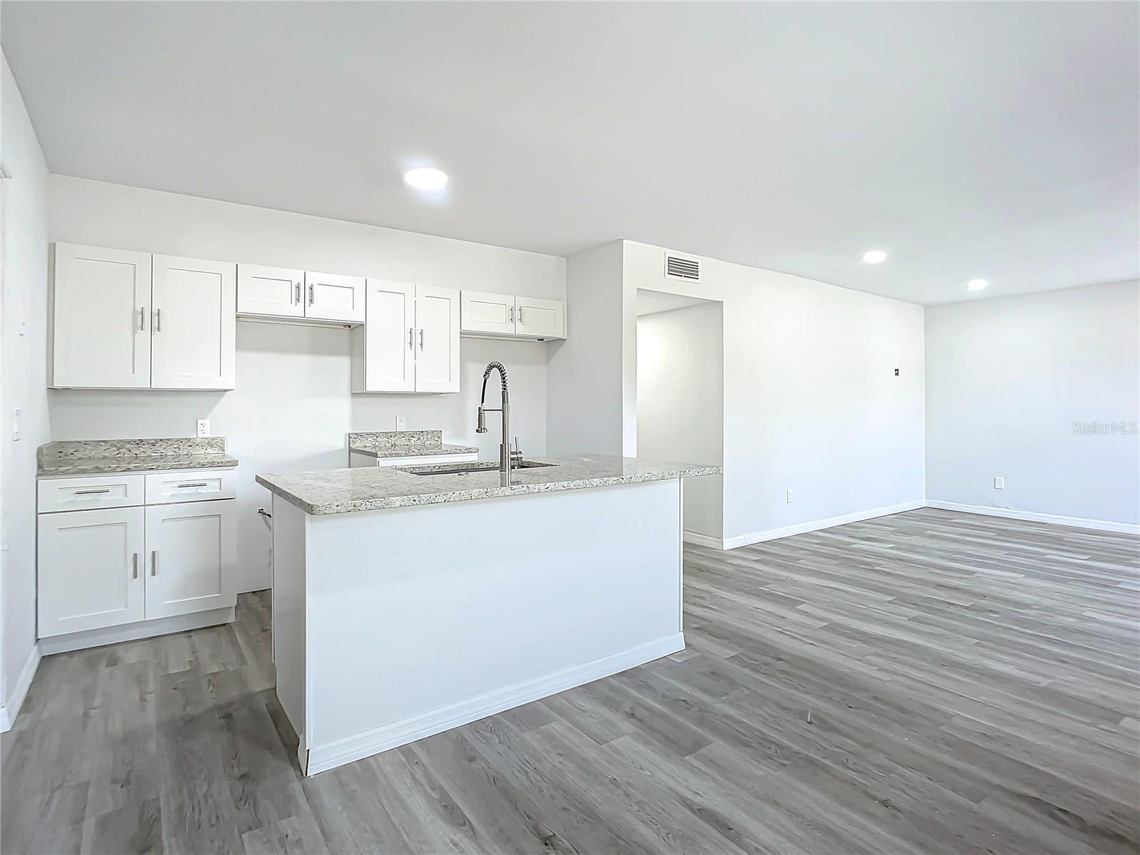 933 MARION ST, DAYTONA BEACH, FL, 32114