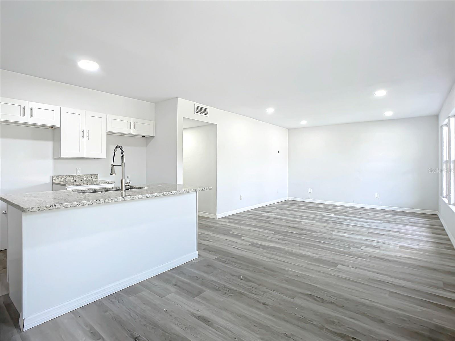 933 MARION ST, DAYTONA BEACH, FL, 32114