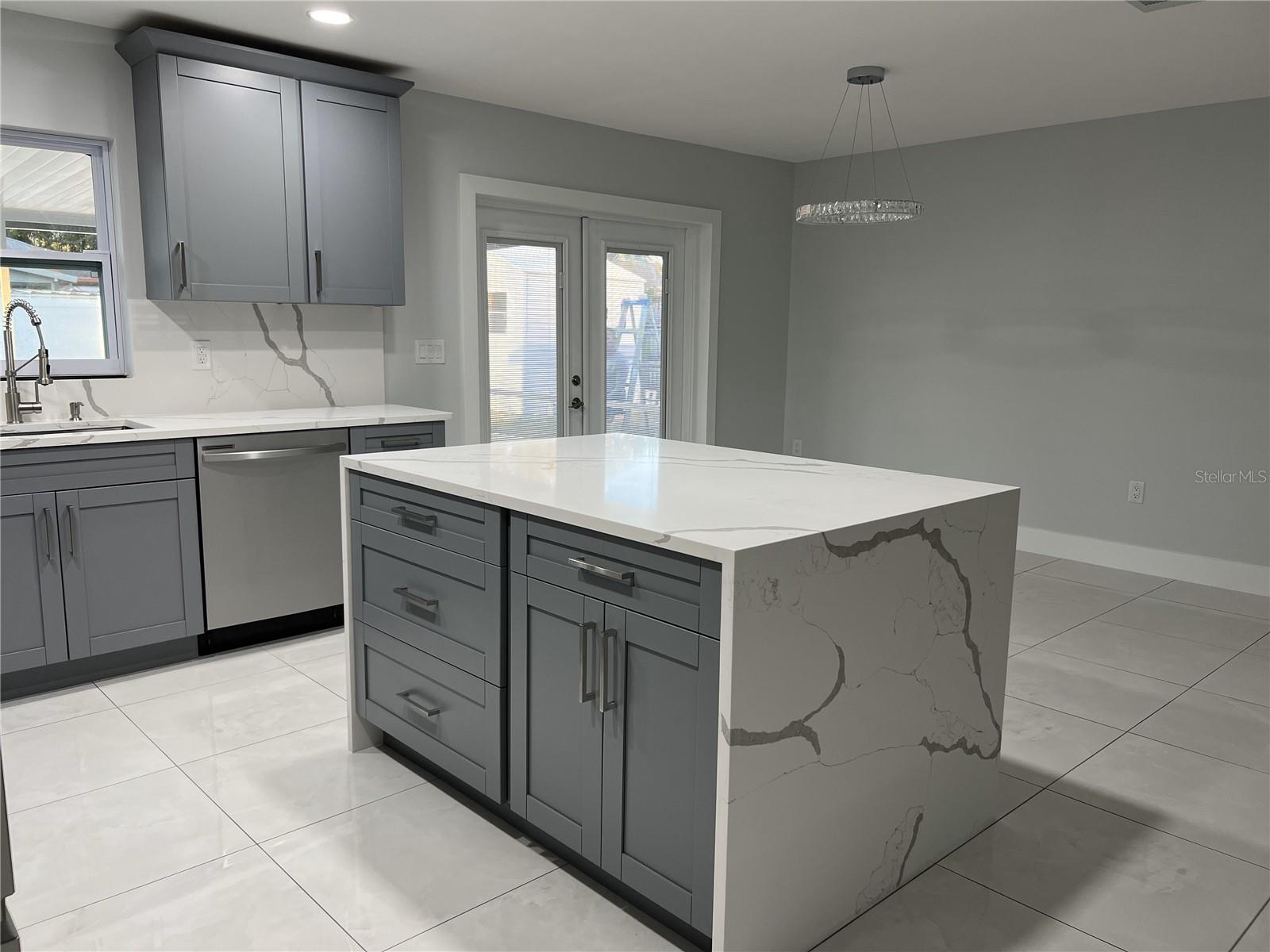 7297 56TH AVE N, ST PETERSBURG, FL, 33709