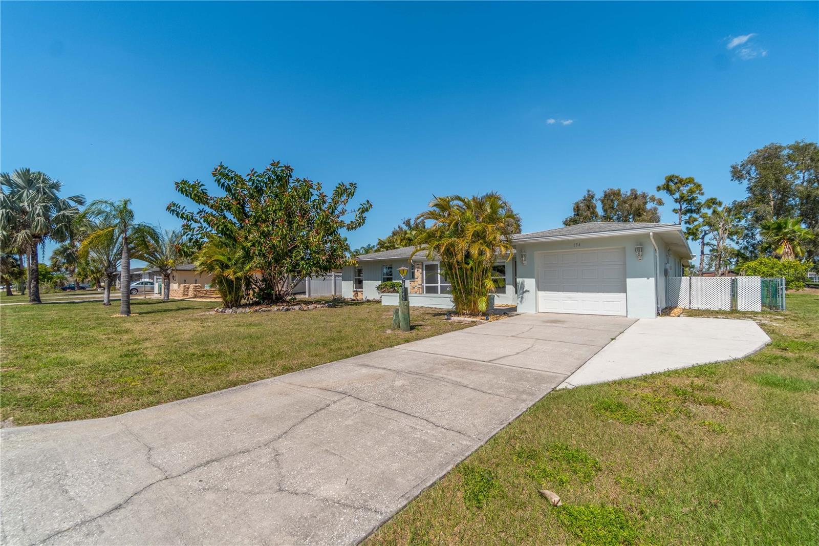 134 ROTONDA CIR, ROTONDA WEST, FL, 33947