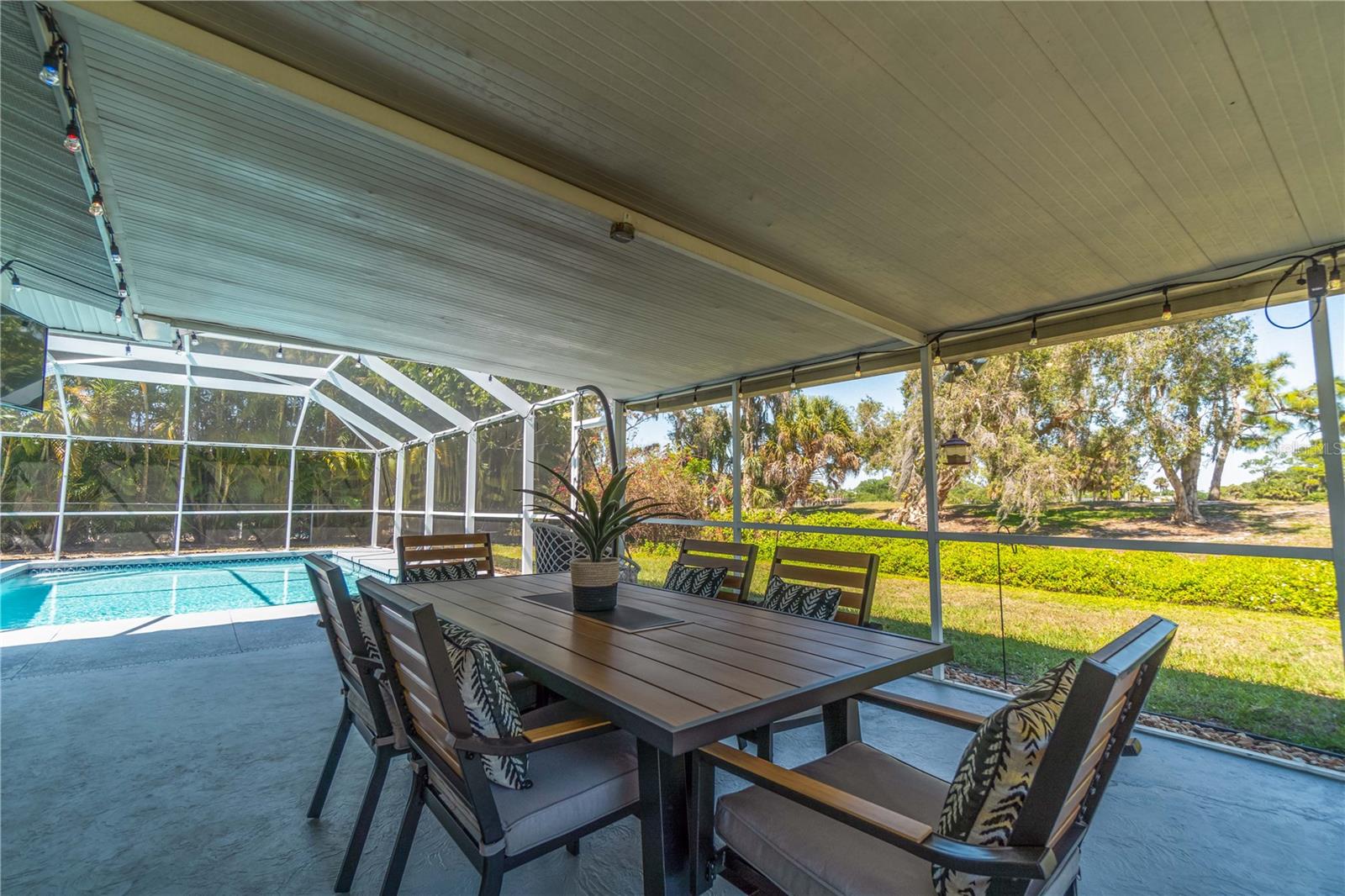 134 ROTONDA CIR, ROTONDA WEST, FL, 33947