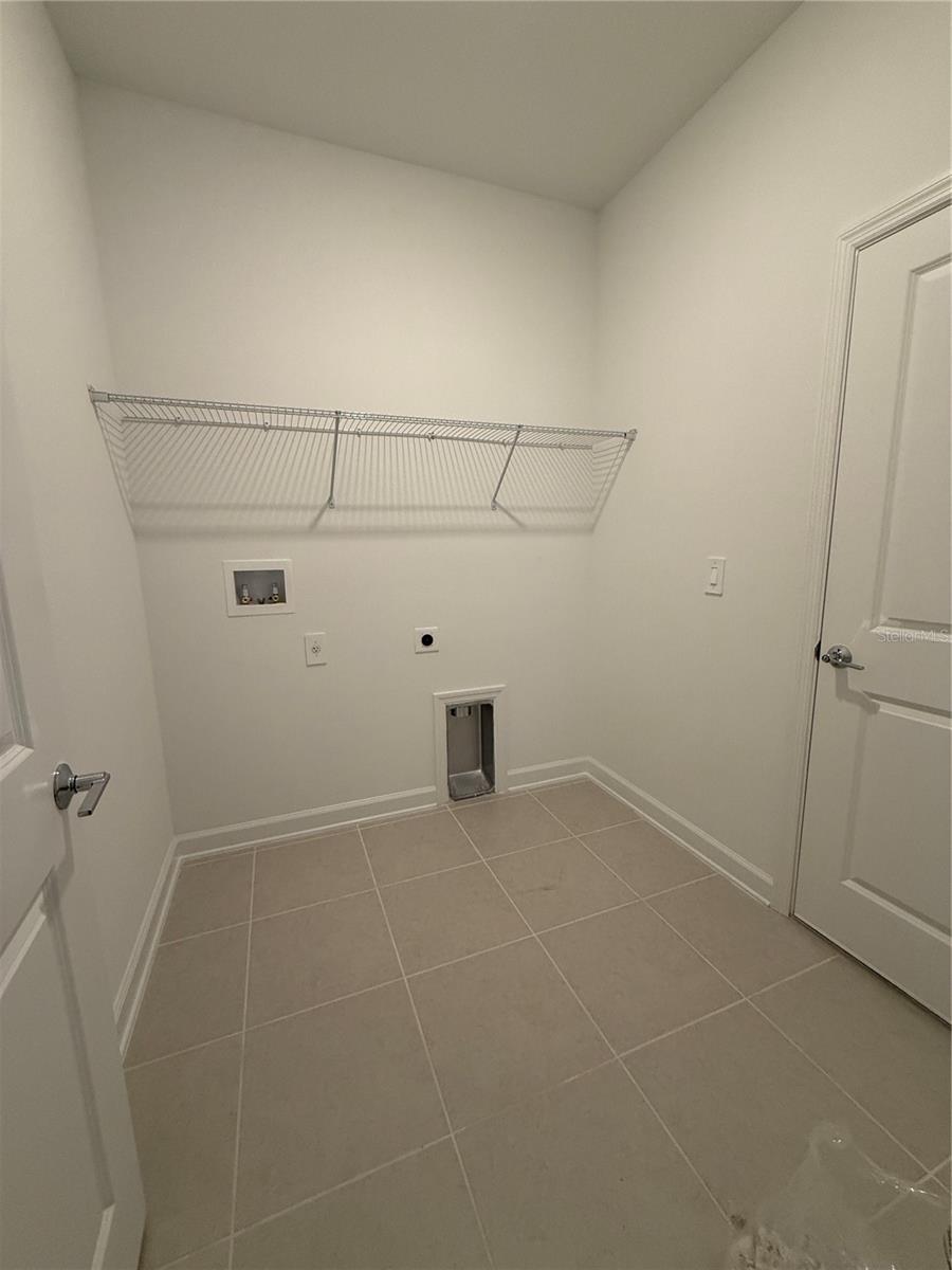 7117 DILLY LAKE AVE, GROVELAND, FL, 34736