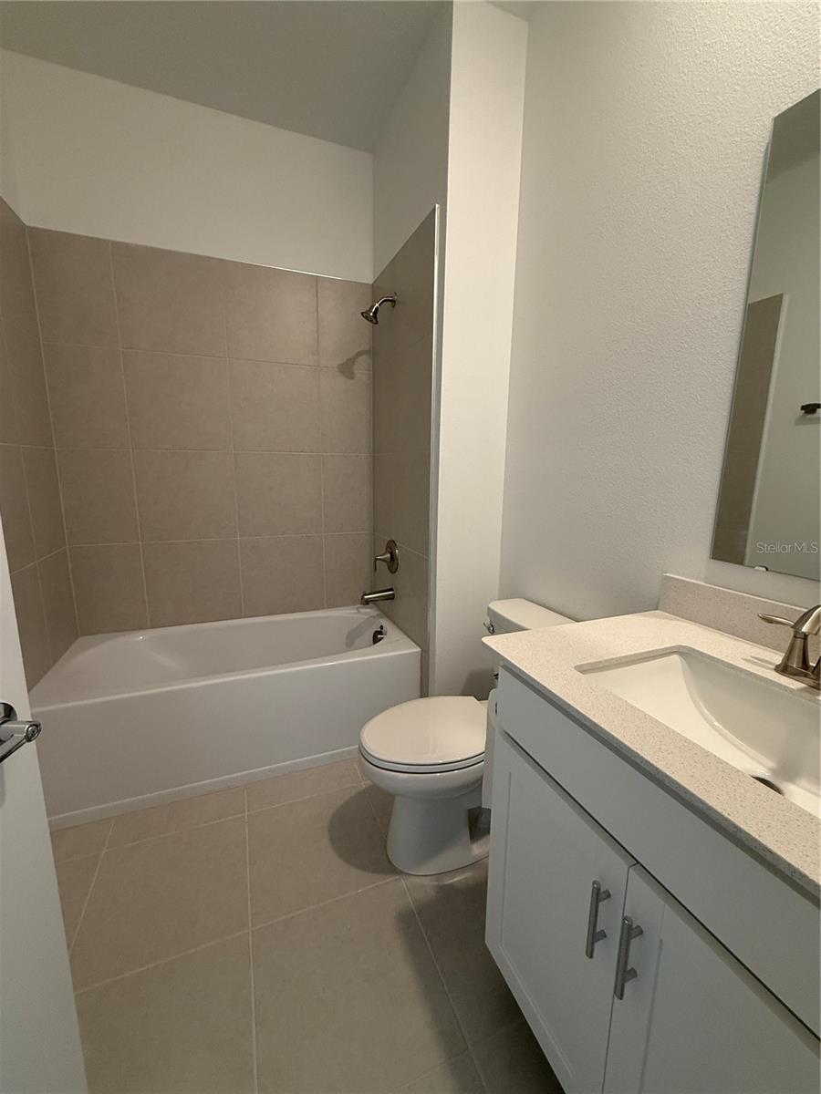 7117 DILLY LAKE AVE, GROVELAND, FL, 34736