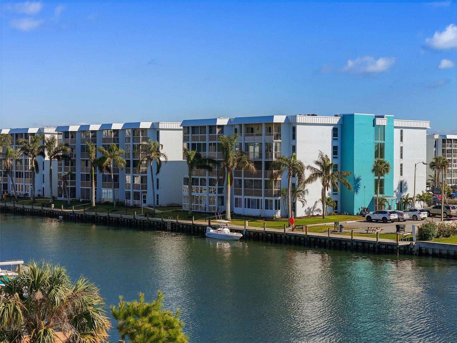 4900 38TH WAY S #304, ST PETERSBURG, FL, 33711