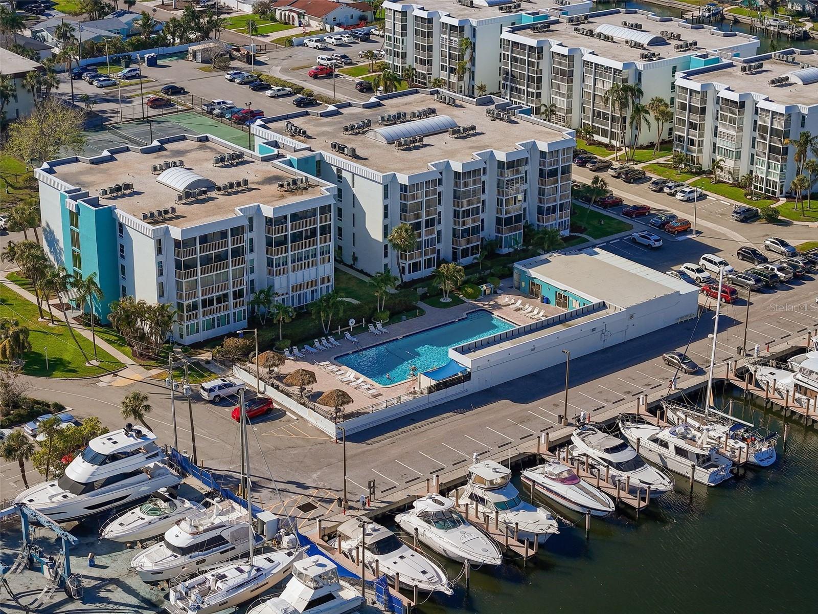 4900 38TH WAY S #304, ST PETERSBURG, FL, 33711
