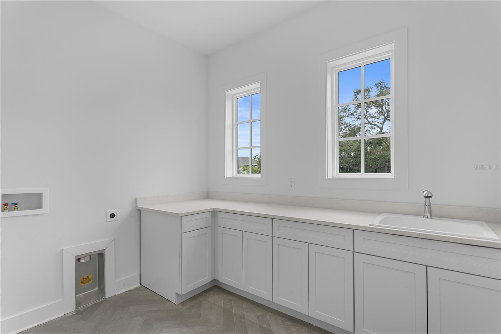 3618 W ROYAL PALM CIR, TAMPA, FL, 33629