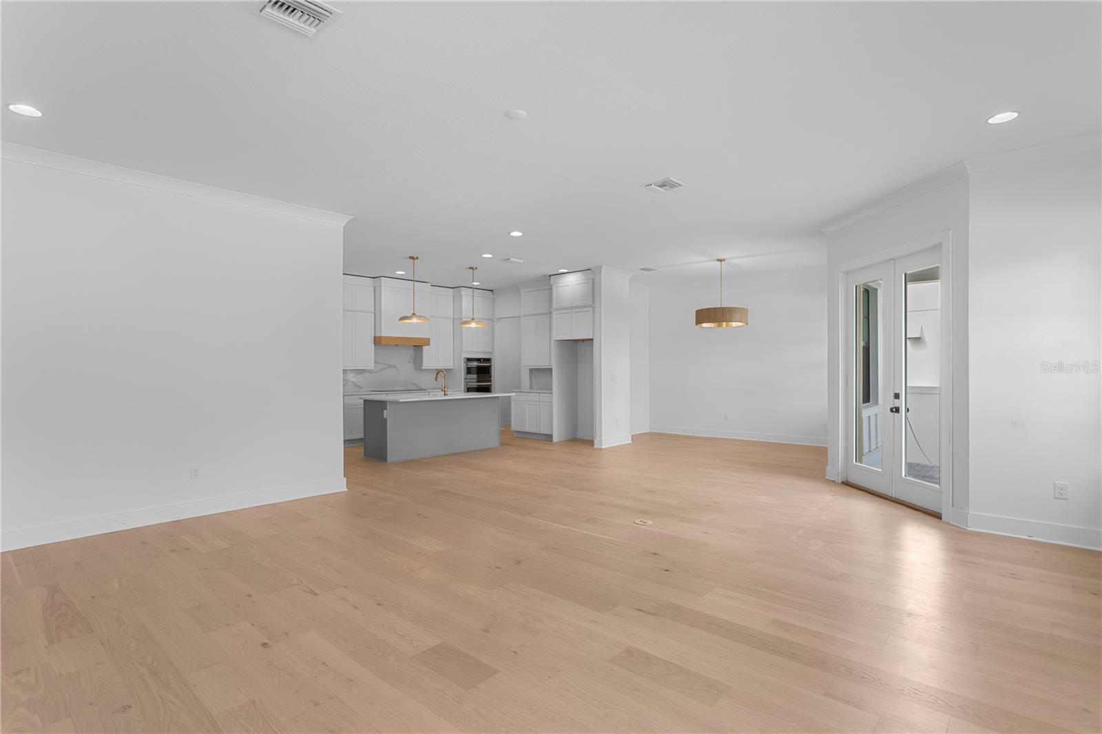 3618 W ROYAL PALM CIR, TAMPA, FL, 33629