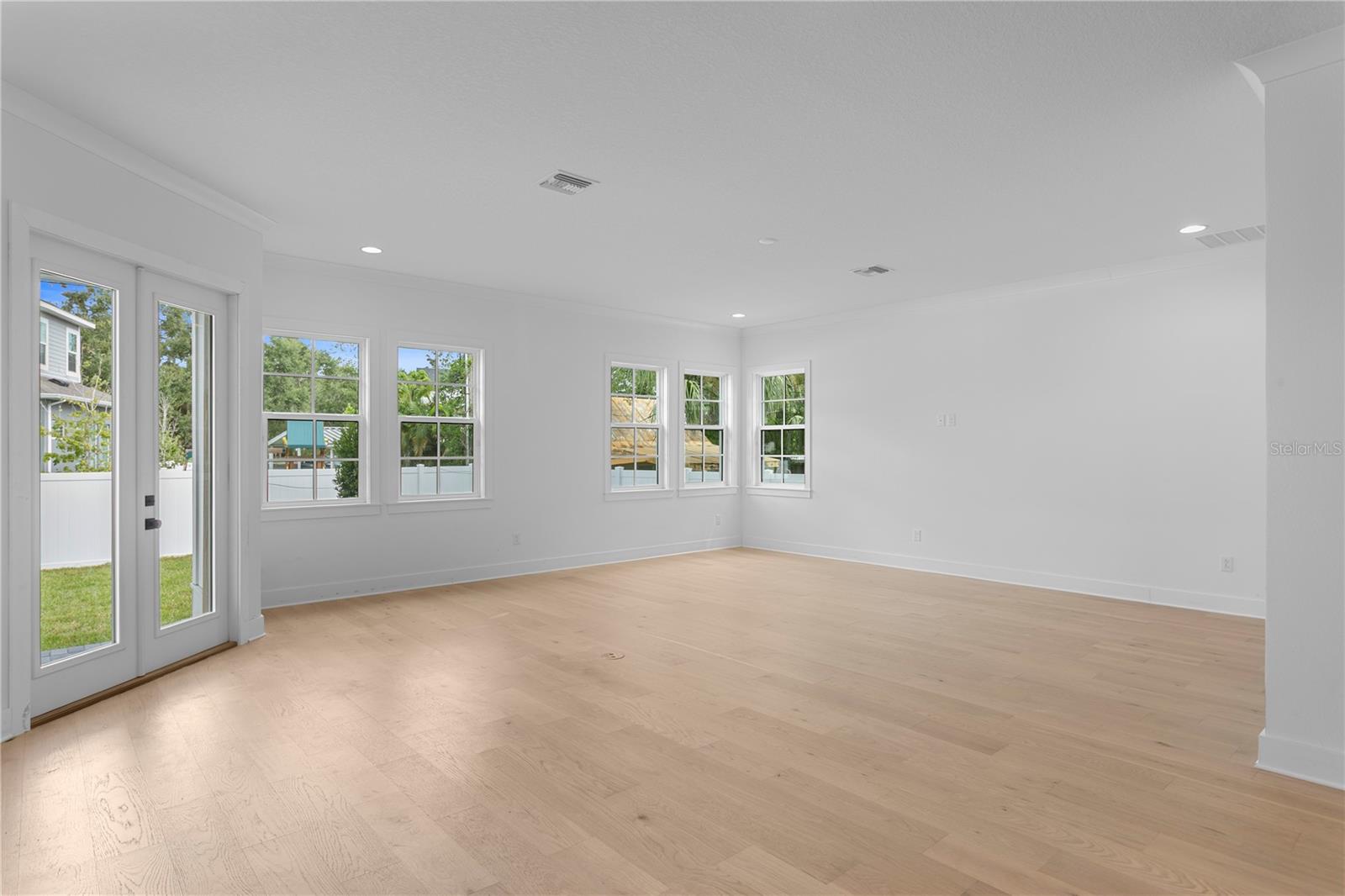 3618 W ROYAL PALM CIR, TAMPA, FL, 33629