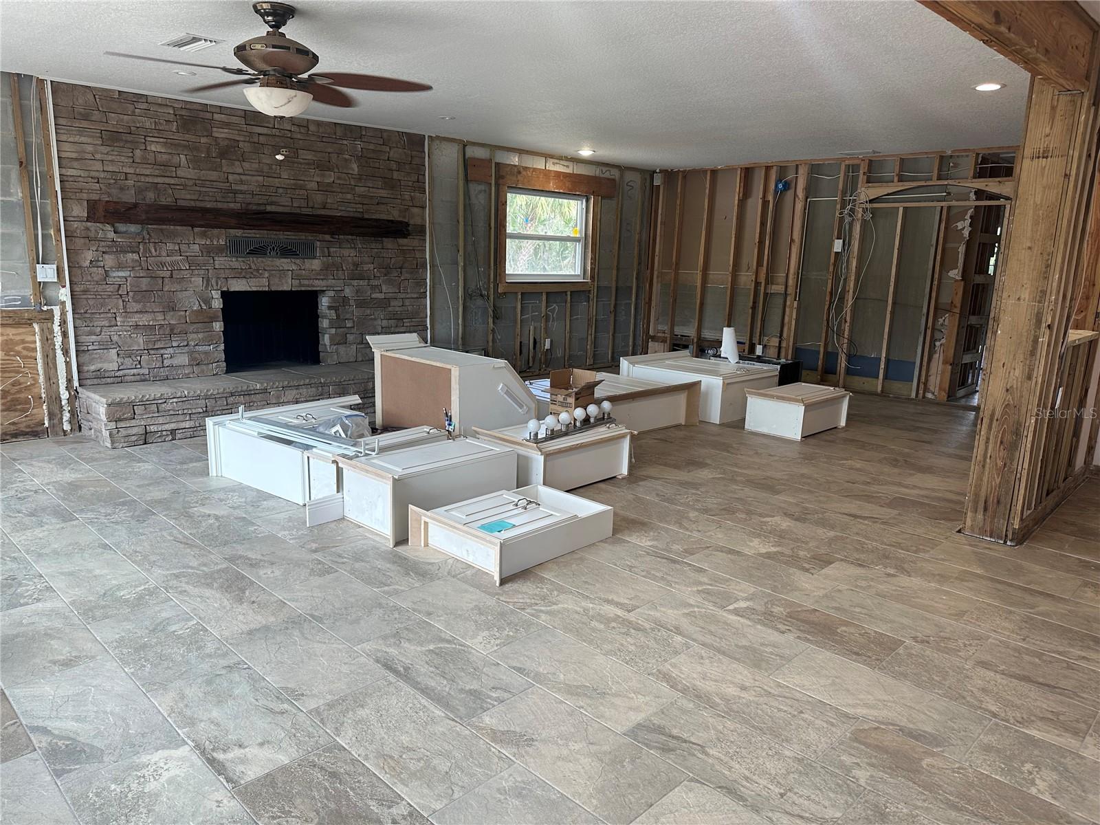 556 NW 9TH AVE, CRYSTAL RIVER, FL, 34428