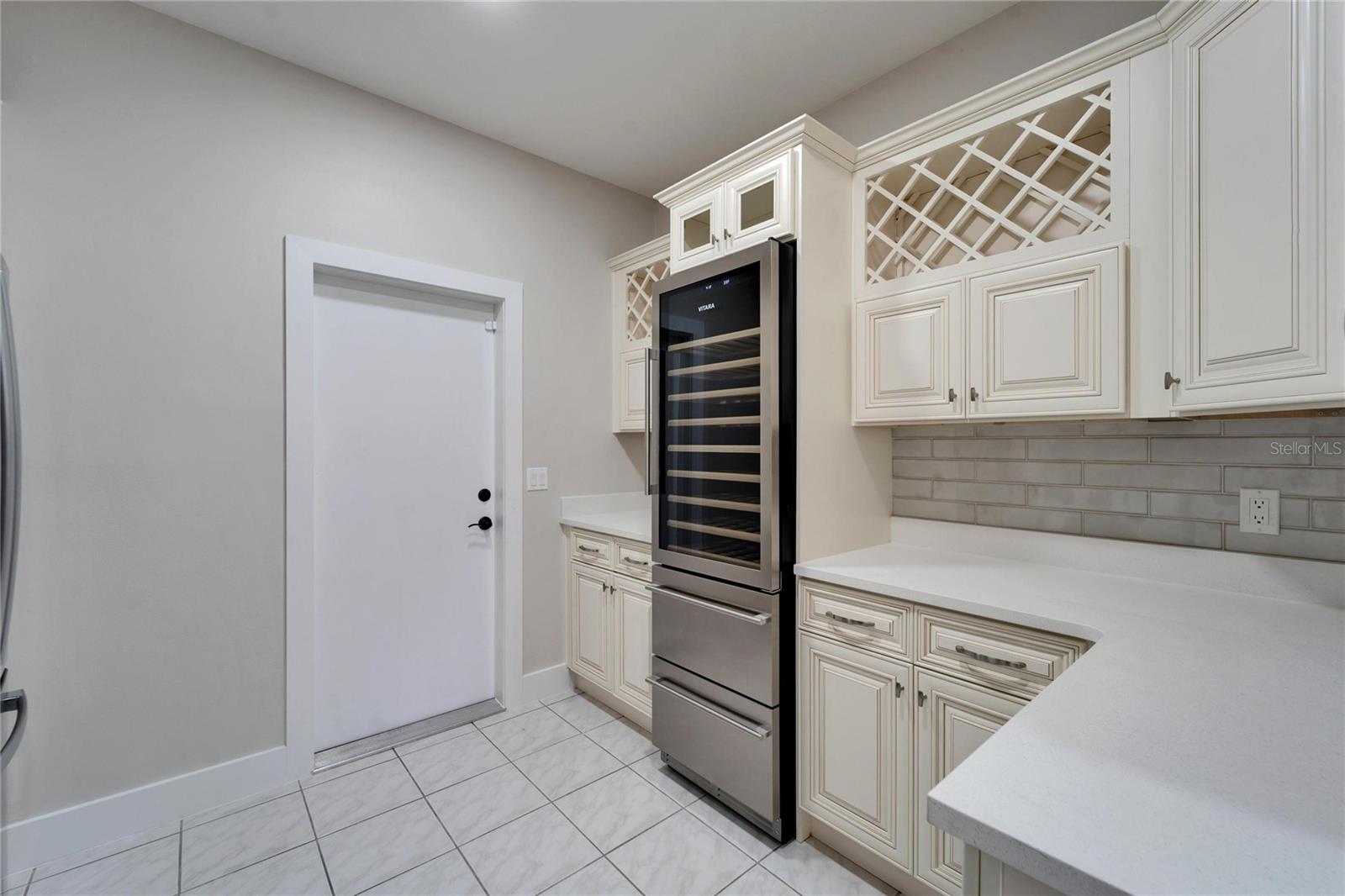 10301 RECLINATA LN, TAMPA, FL, 33618