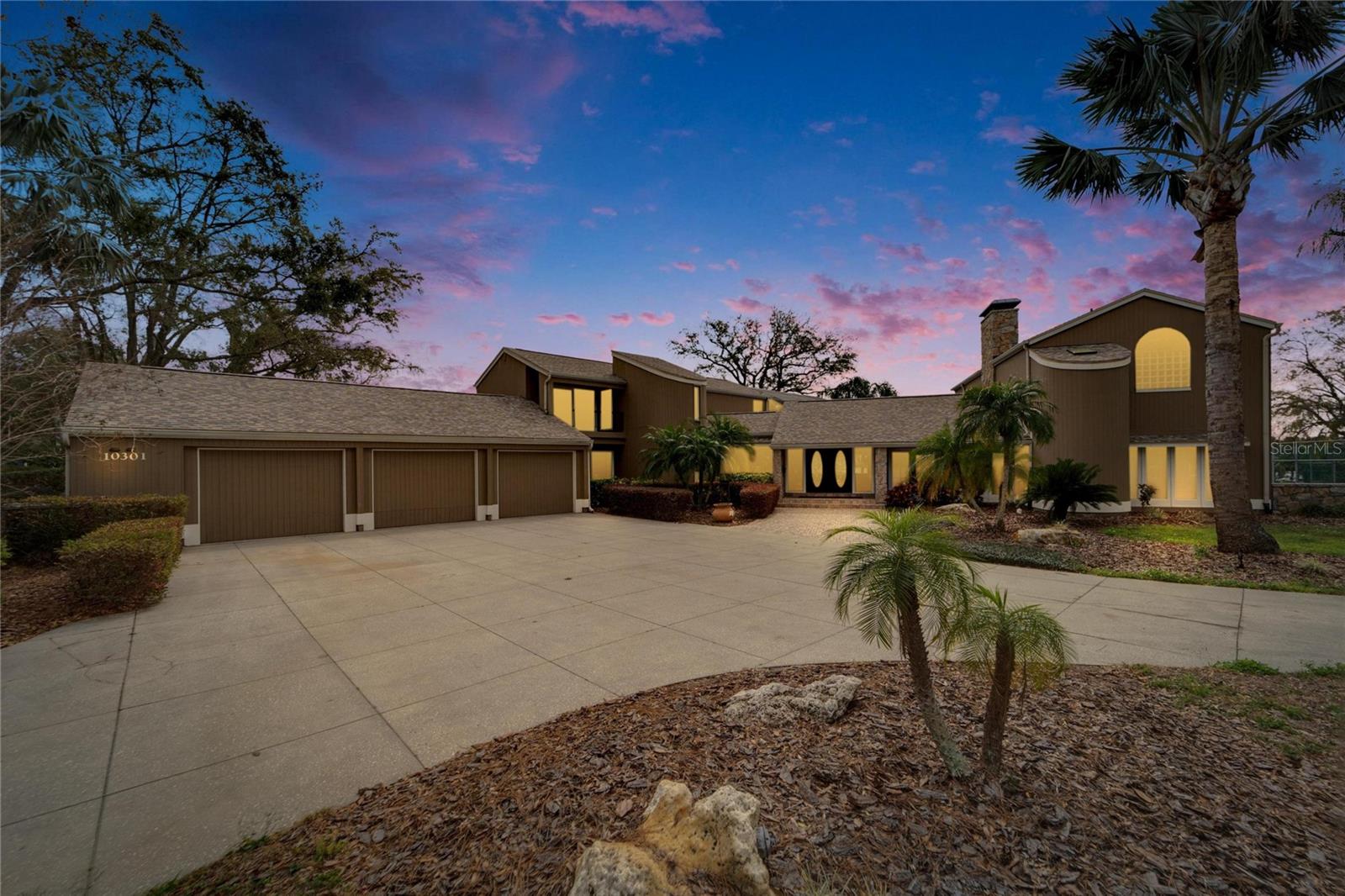 10301 RECLINATA LN, TAMPA, FL, 33618