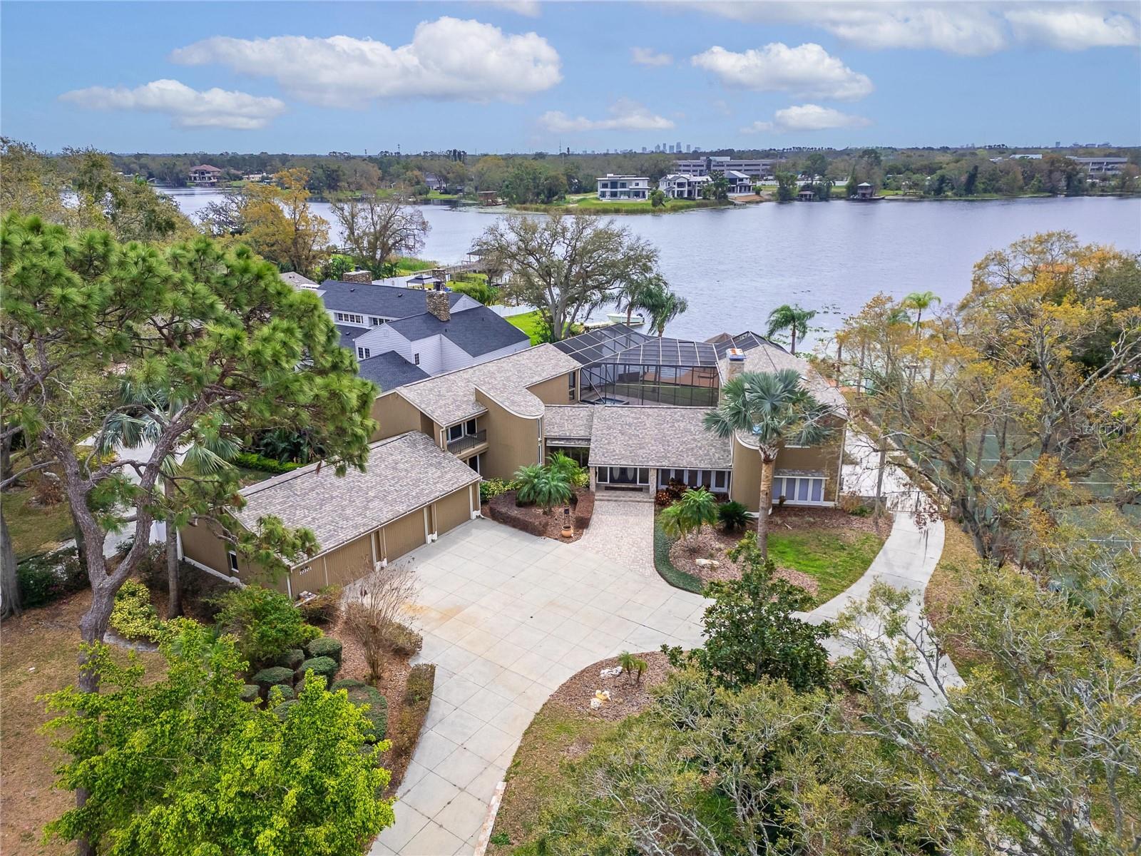 10301 RECLINATA LN, TAMPA, FL, 33618