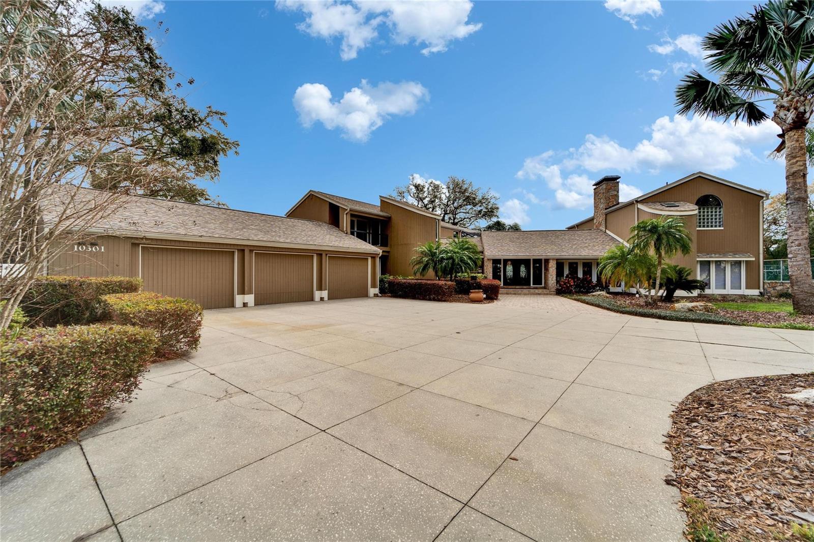 10301 RECLINATA LN, TAMPA, FL, 33618