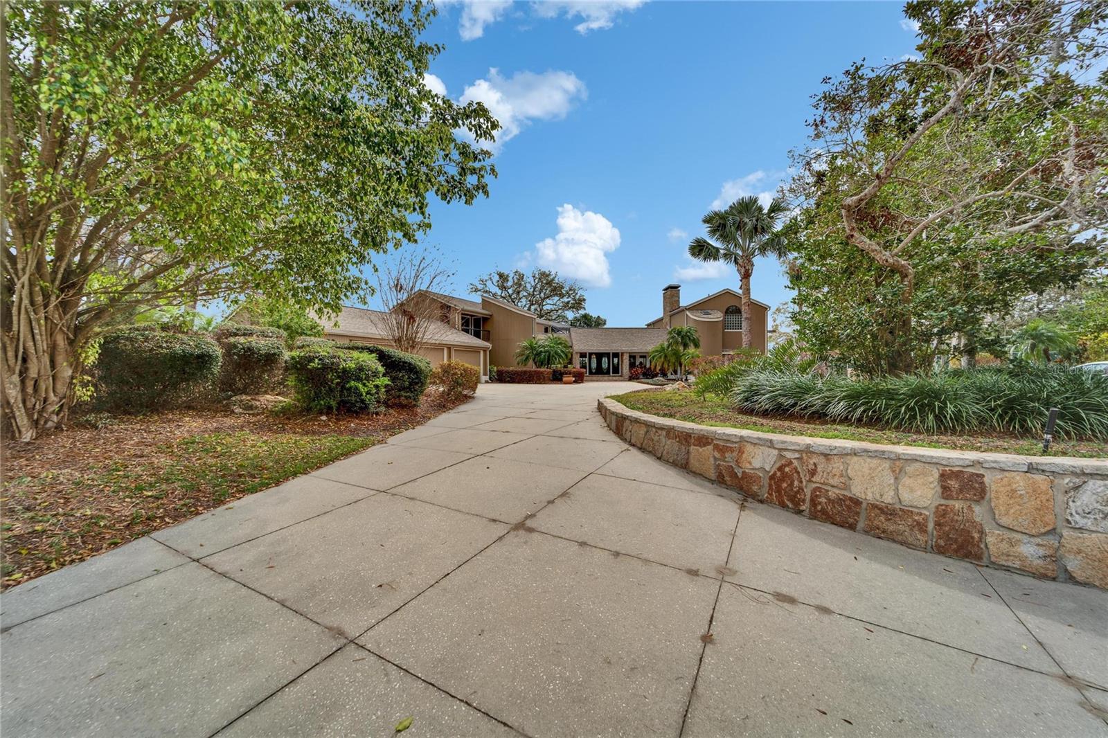 10301 RECLINATA LN, TAMPA, FL, 33618