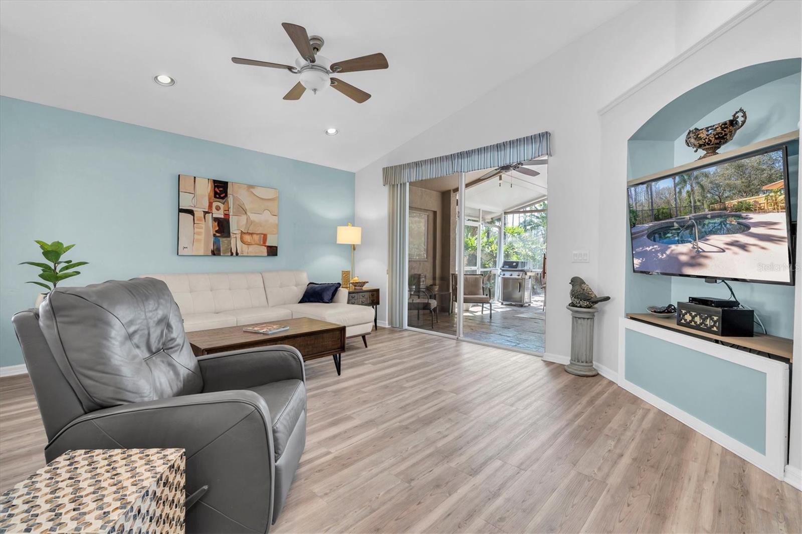 18908 NEST FERN CIR, TAMPA, FL, 33647