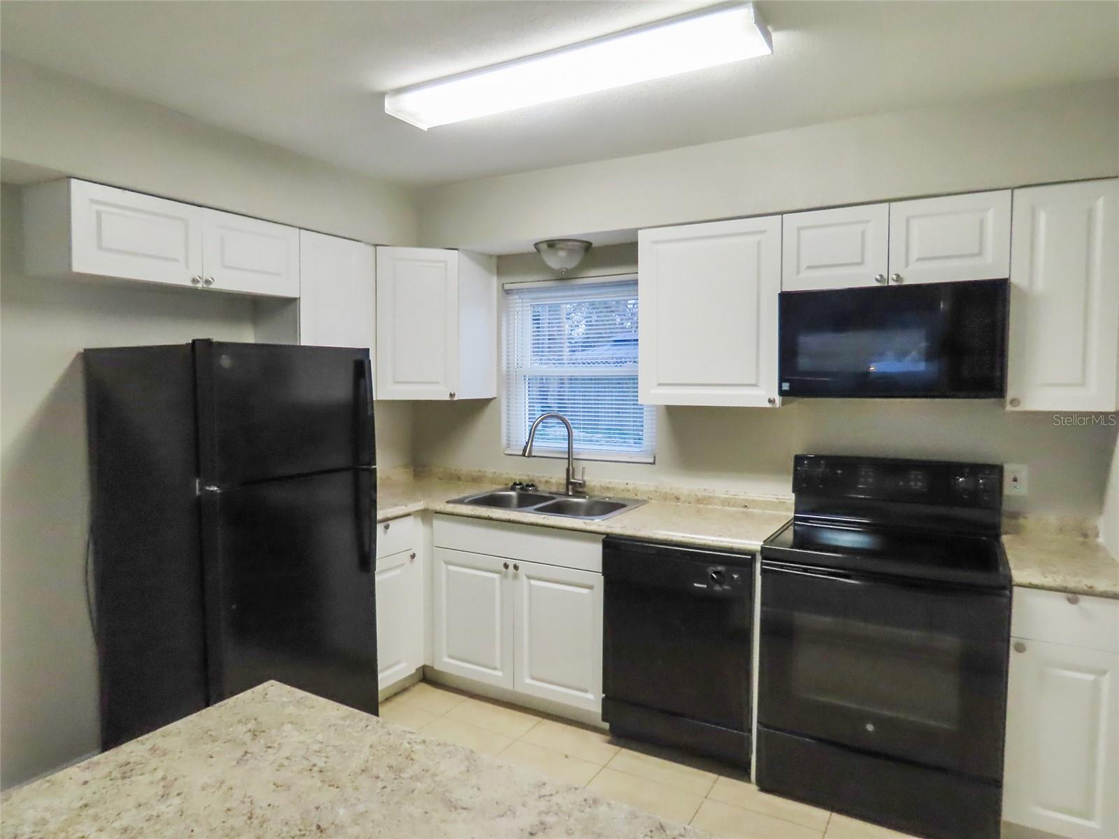 9062 SUNRISE DR, LARGO, FL, 33773