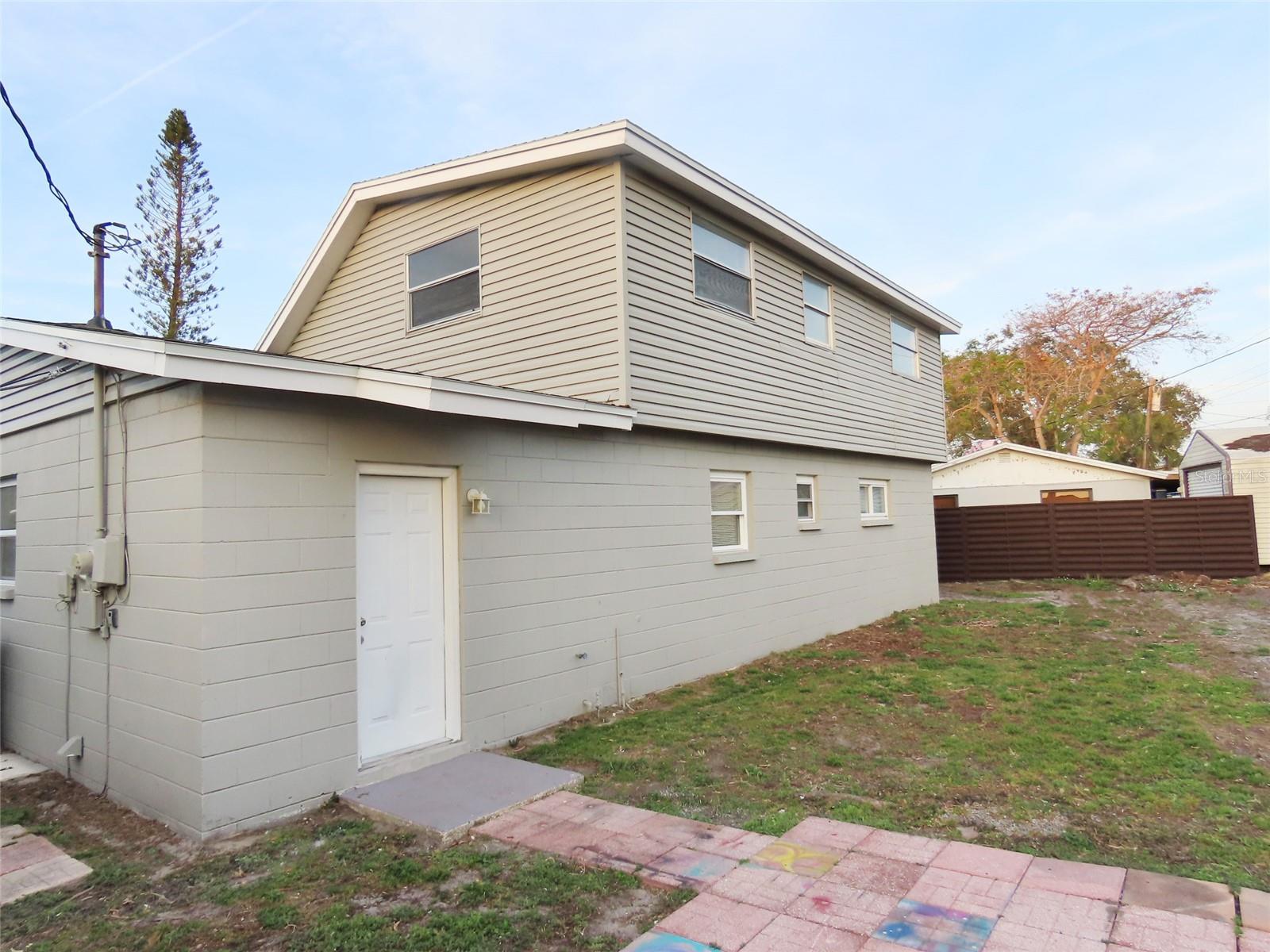 9062 SUNRISE DR, LARGO, FL, 33773