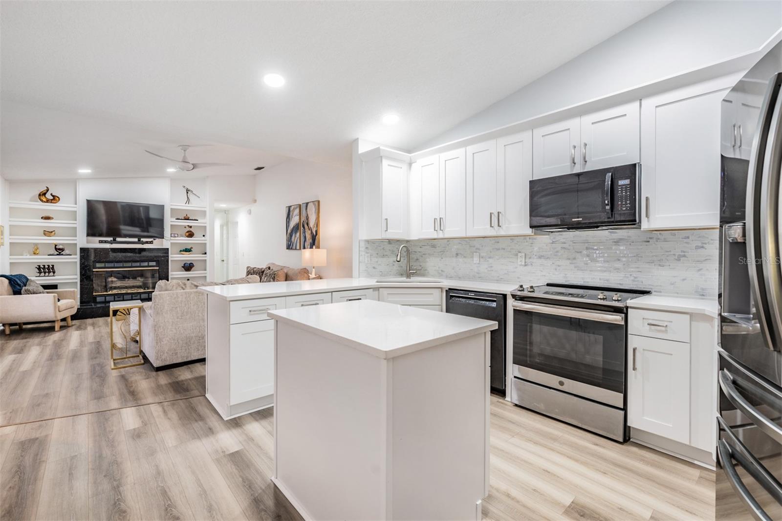 18806 AUTUMN LAKE BLVD, HUDSON, FL, 34667