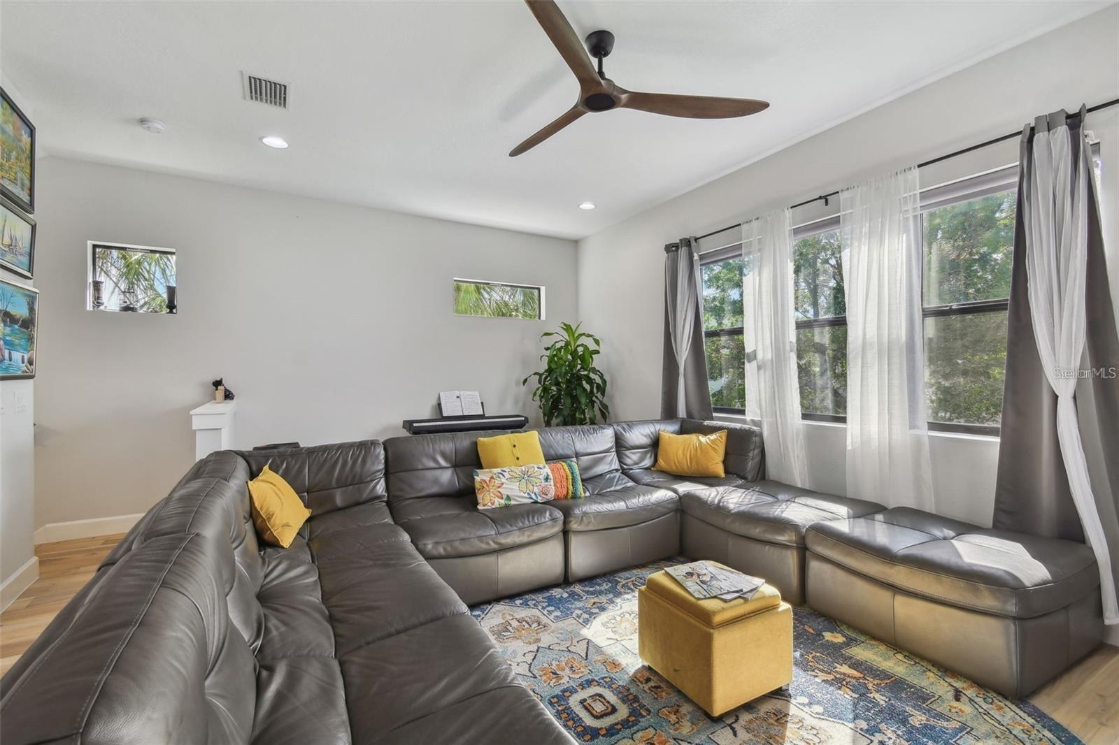 310 N OREGON AVE, TAMPA, FL, 33606