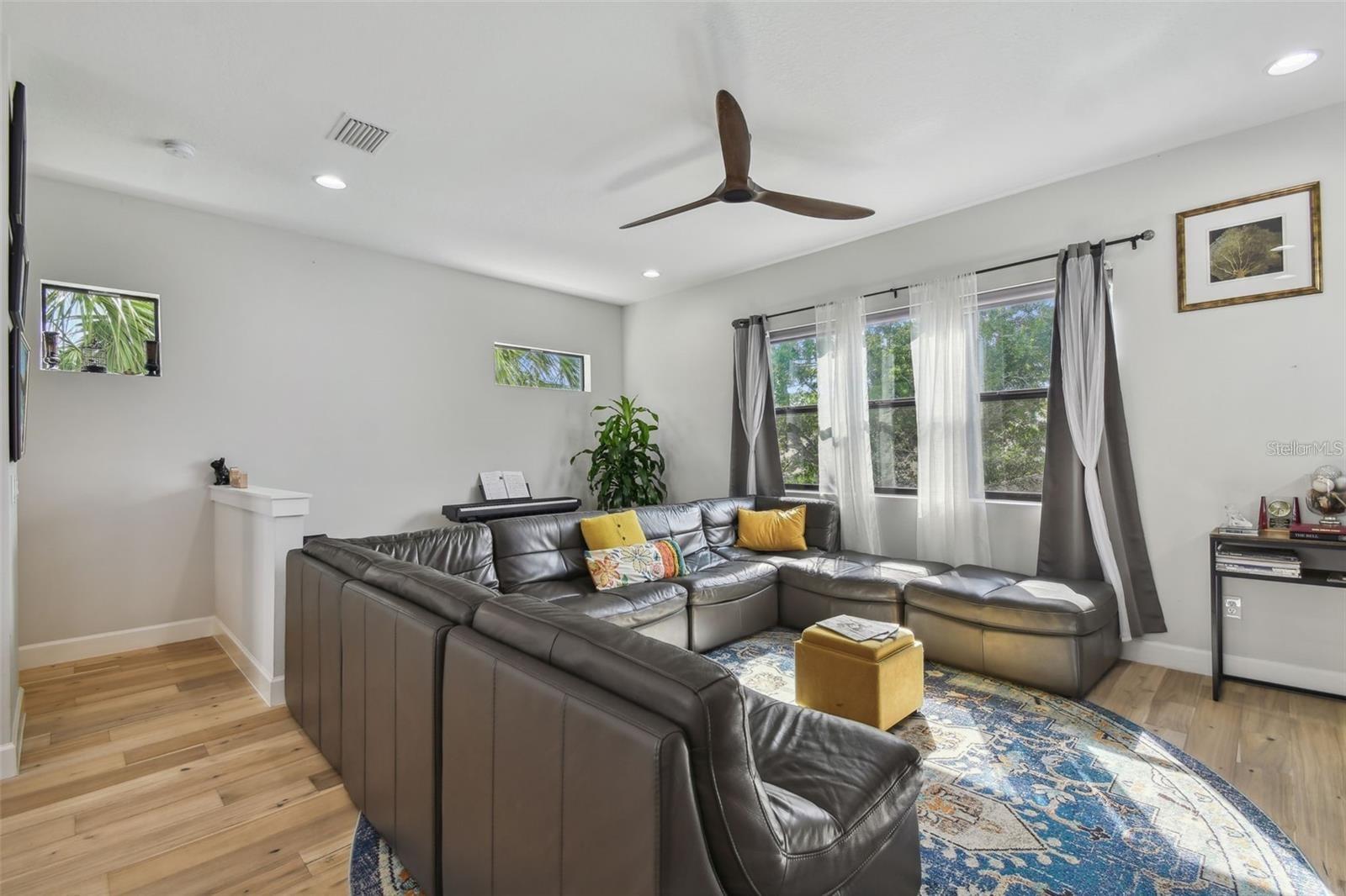 310 N OREGON AVE, TAMPA, FL, 33606