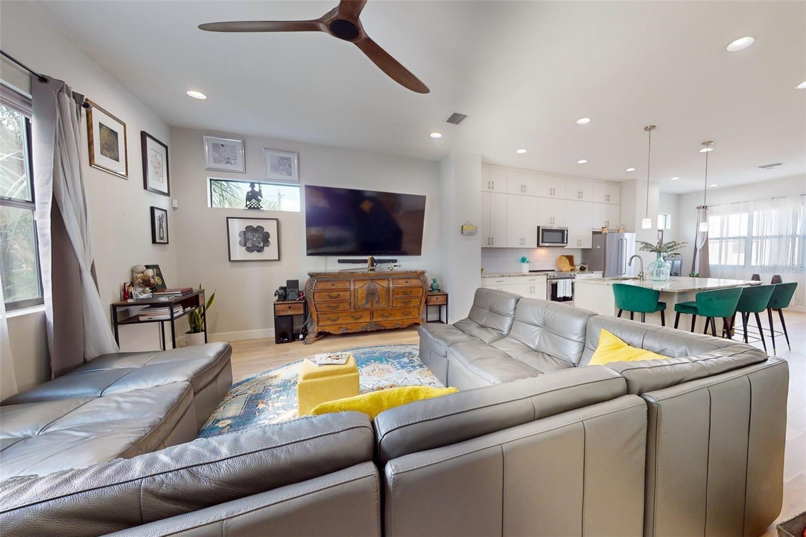 310 N OREGON AVE, TAMPA, FL, 33606