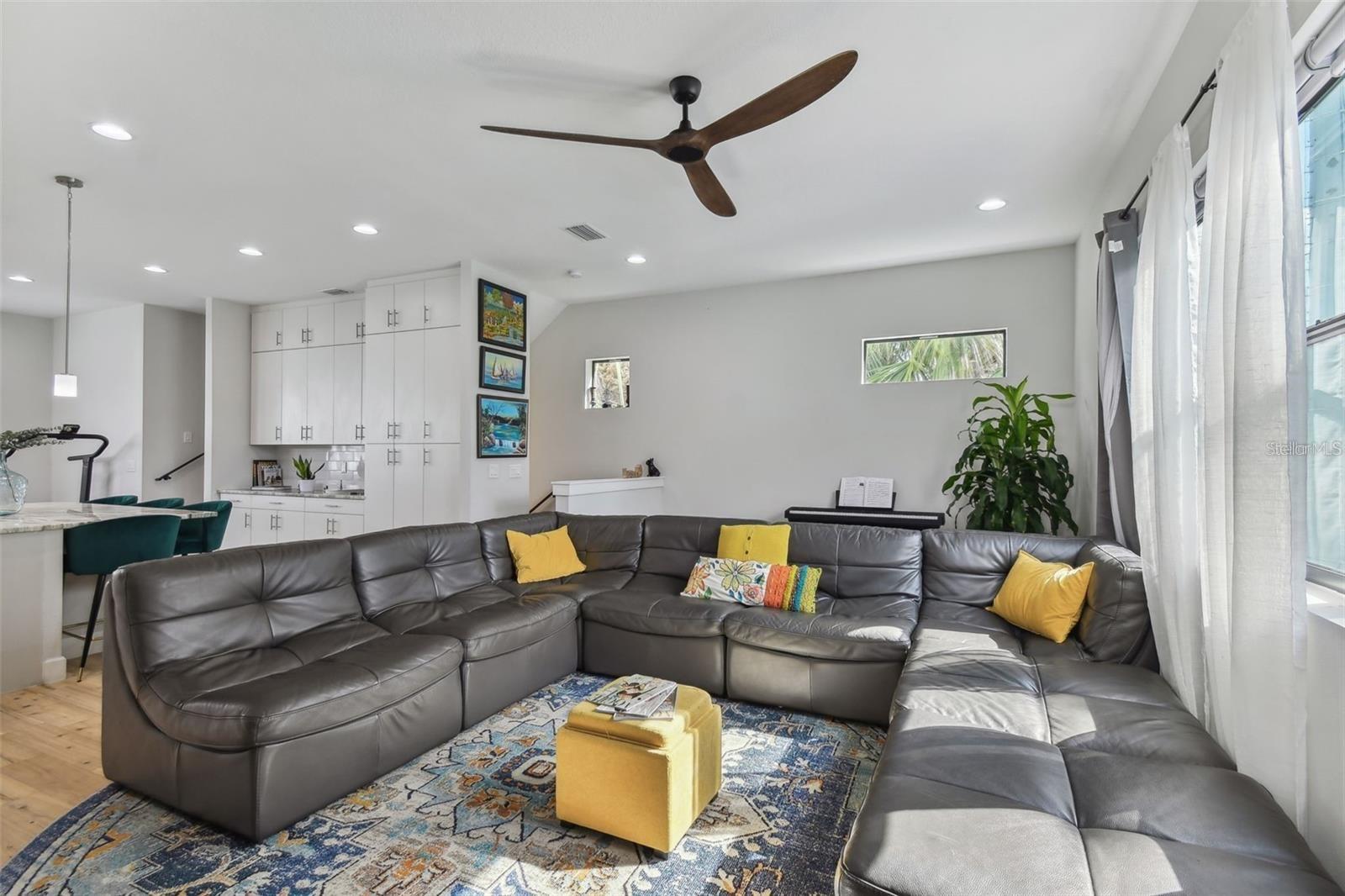 310 N OREGON AVE, TAMPA, FL, 33606