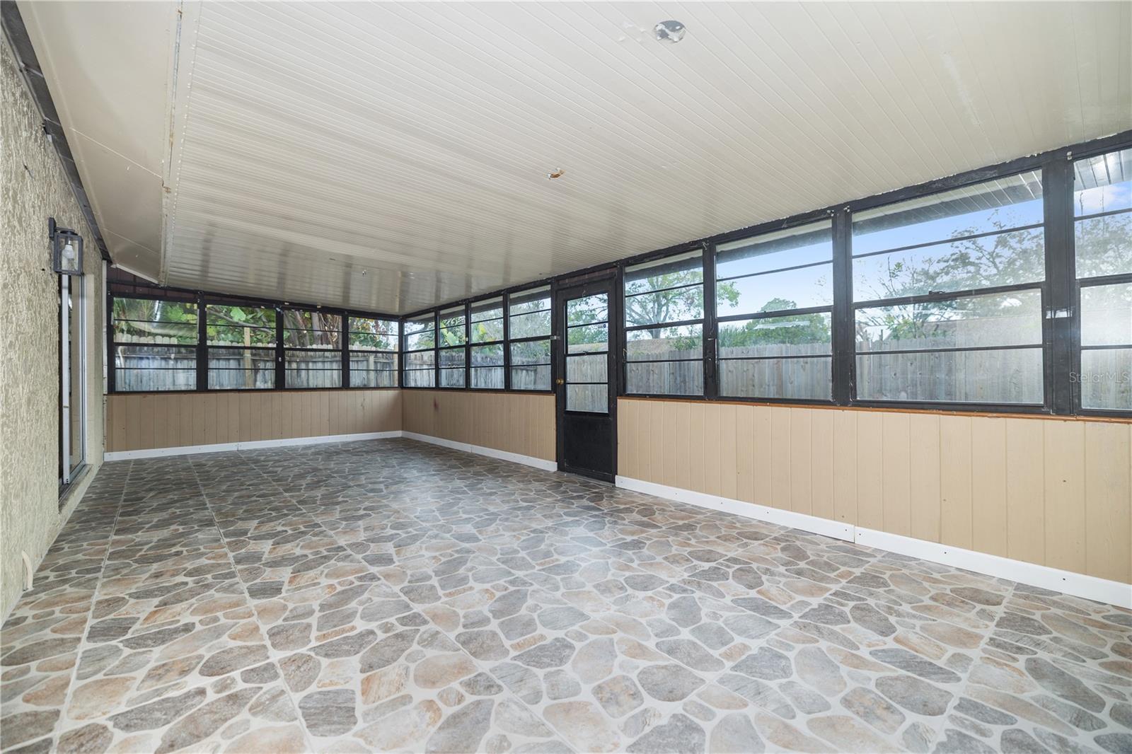 8518 RENALD BLVD, TEMPLE TERRACE, FL, 33637