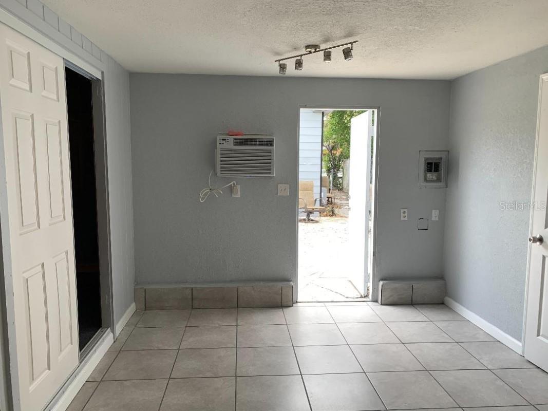 4001 2ND AVE S, ST PETERSBURG, FL, 33711