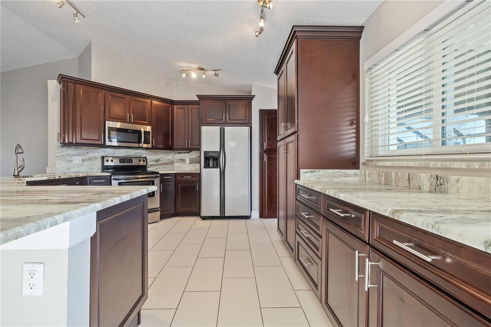 12050 STONE CROSSING CIR, TAMPA, FL, 33635