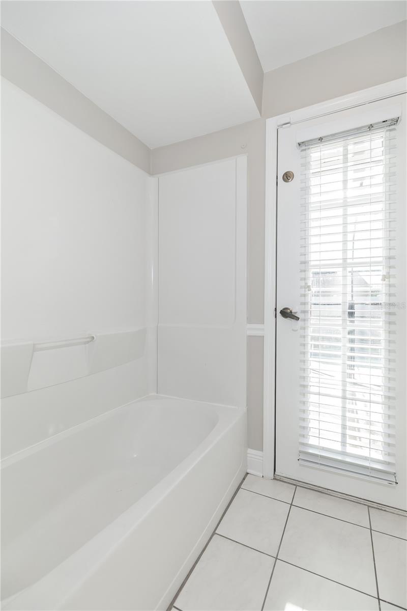 12050 STONE CROSSING CIR, TAMPA, FL, 33635