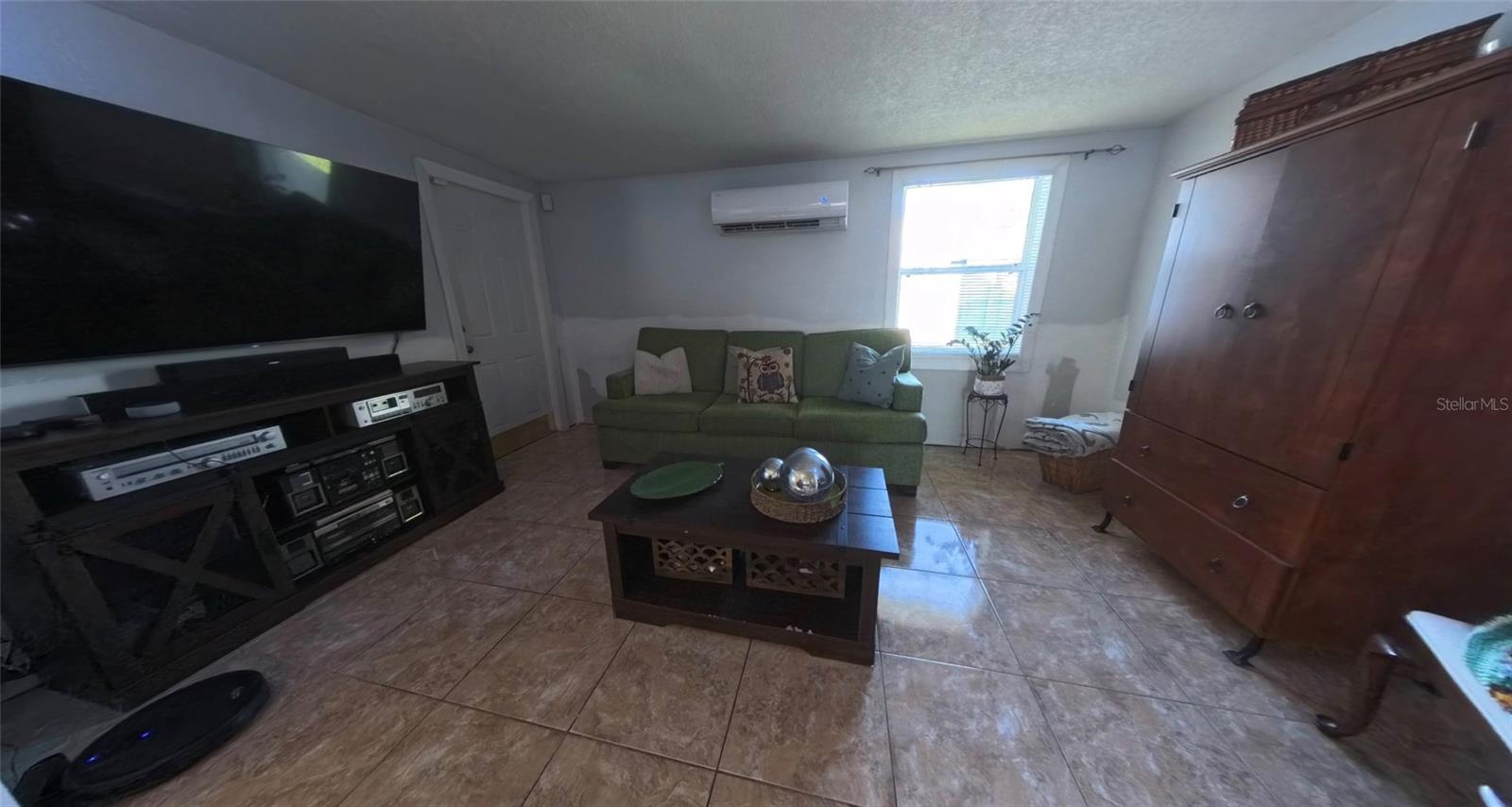 8413 STILLBROOK AVE, TAMPA, FL, 33615