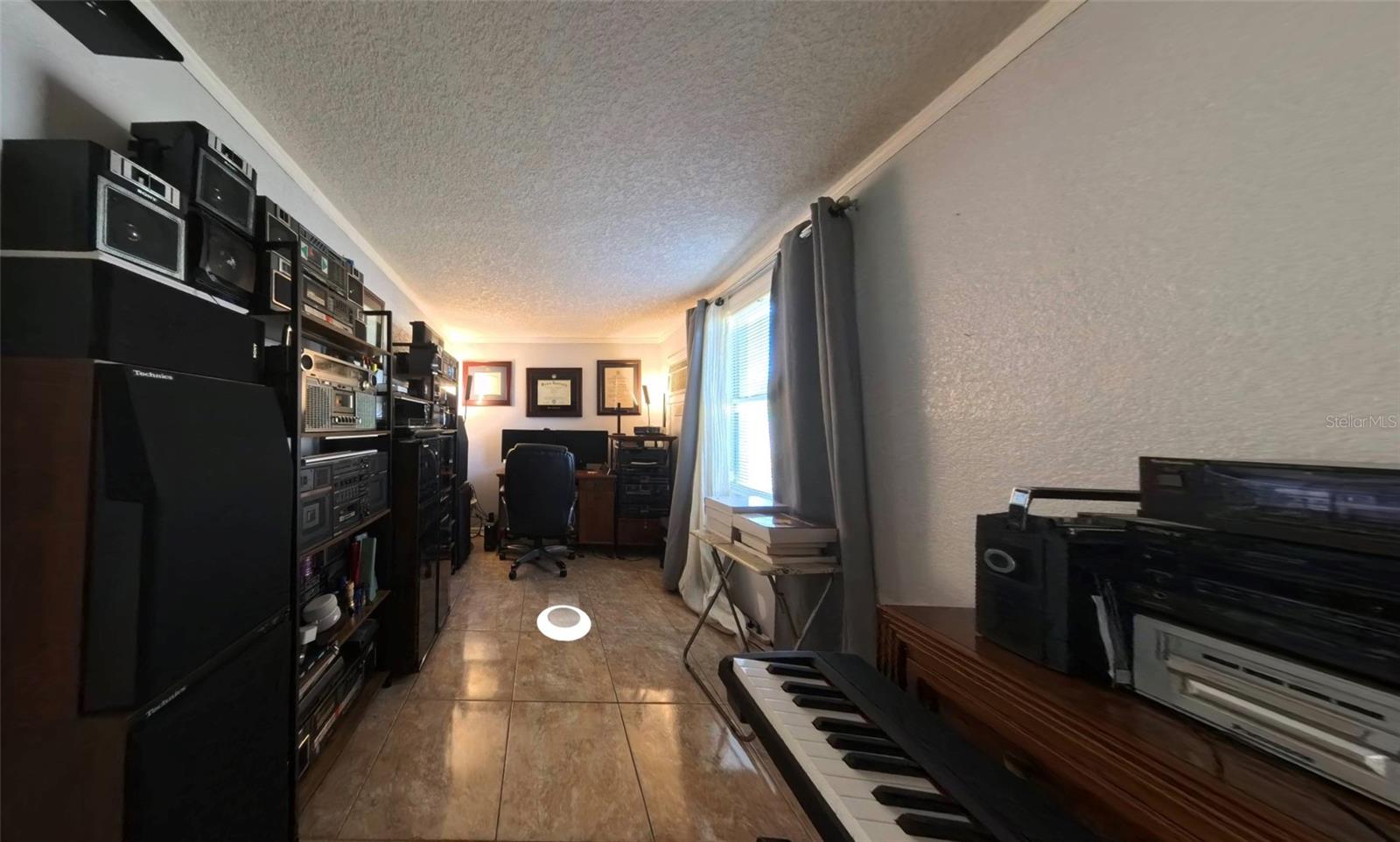 8413 STILLBROOK AVE, TAMPA, FL, 33615