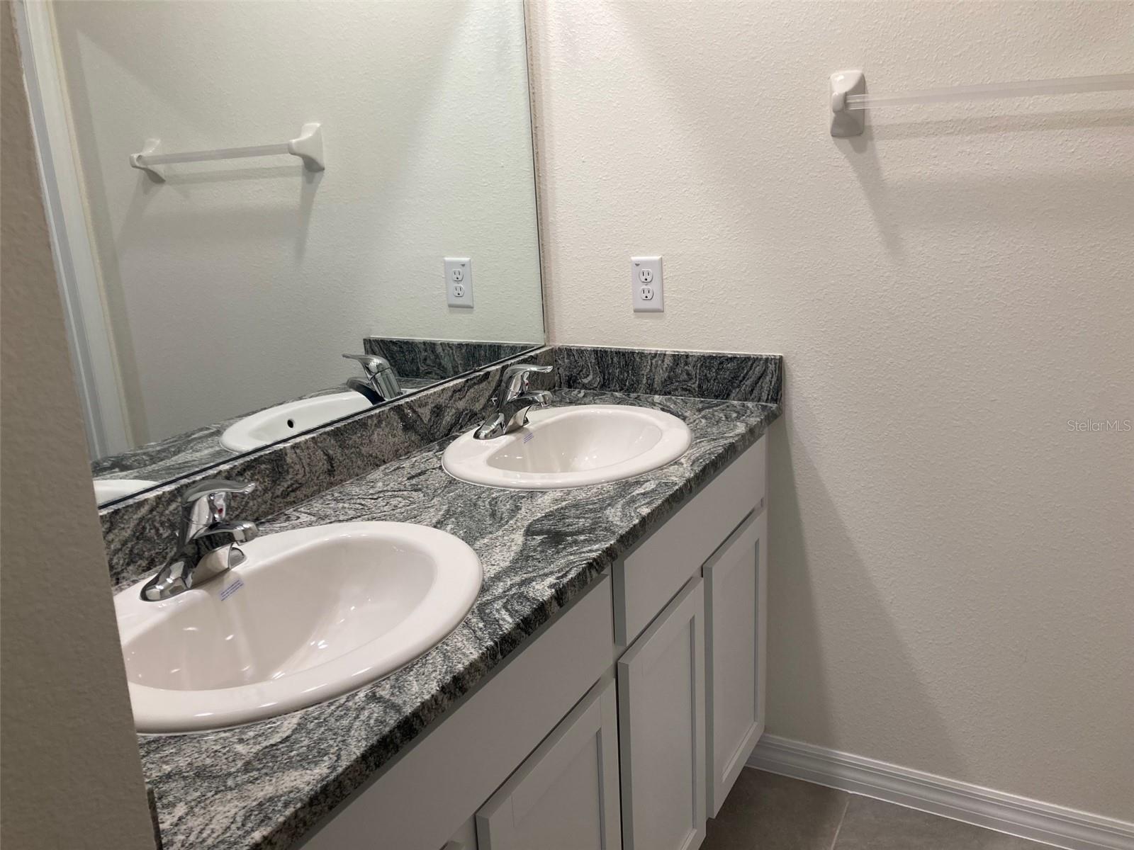 35985 ELLSWORTH PL, ZEPHYRHILLS, FL, 33541
