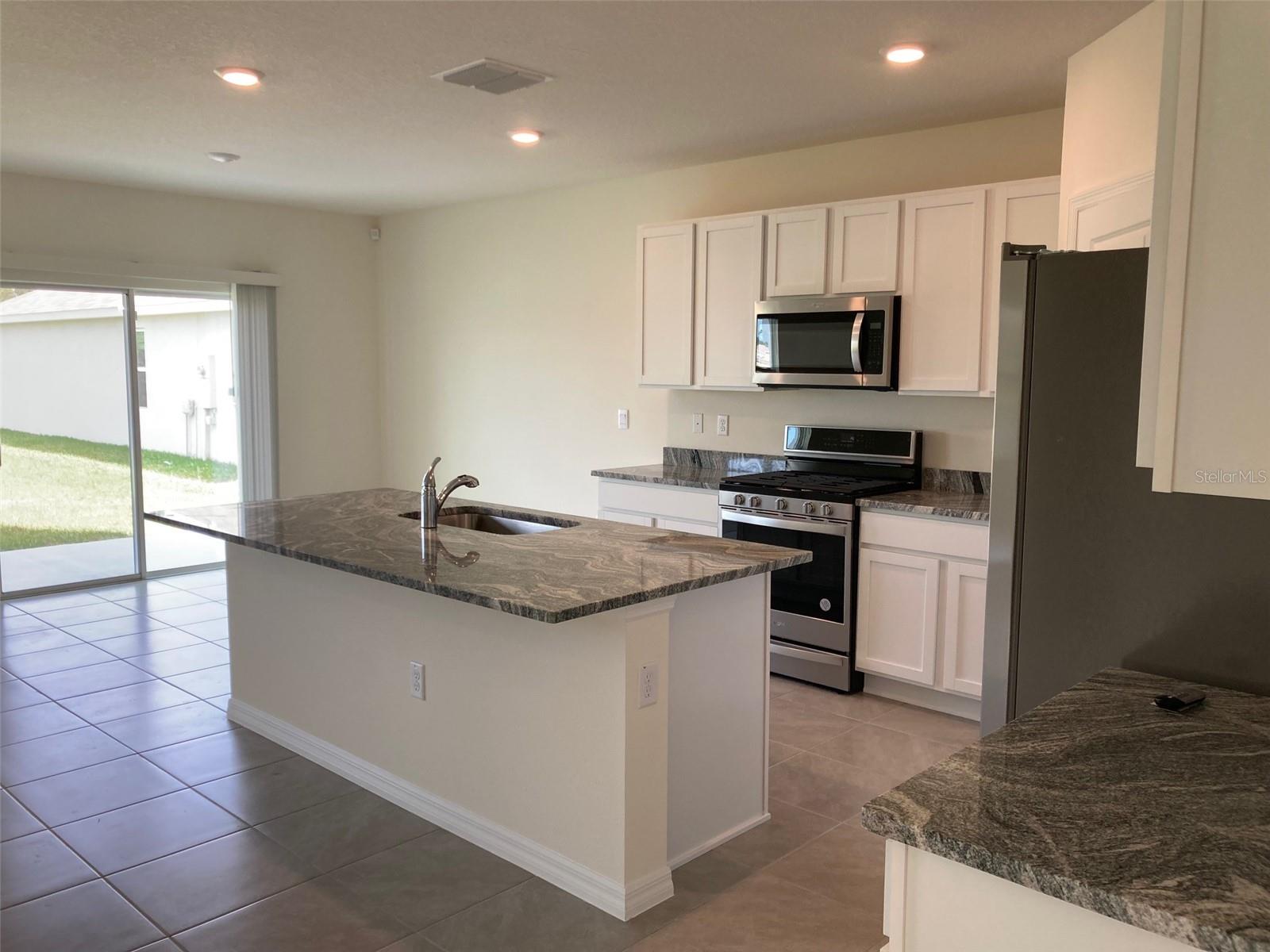 35985 ELLSWORTH PL, ZEPHYRHILLS, FL, 33541