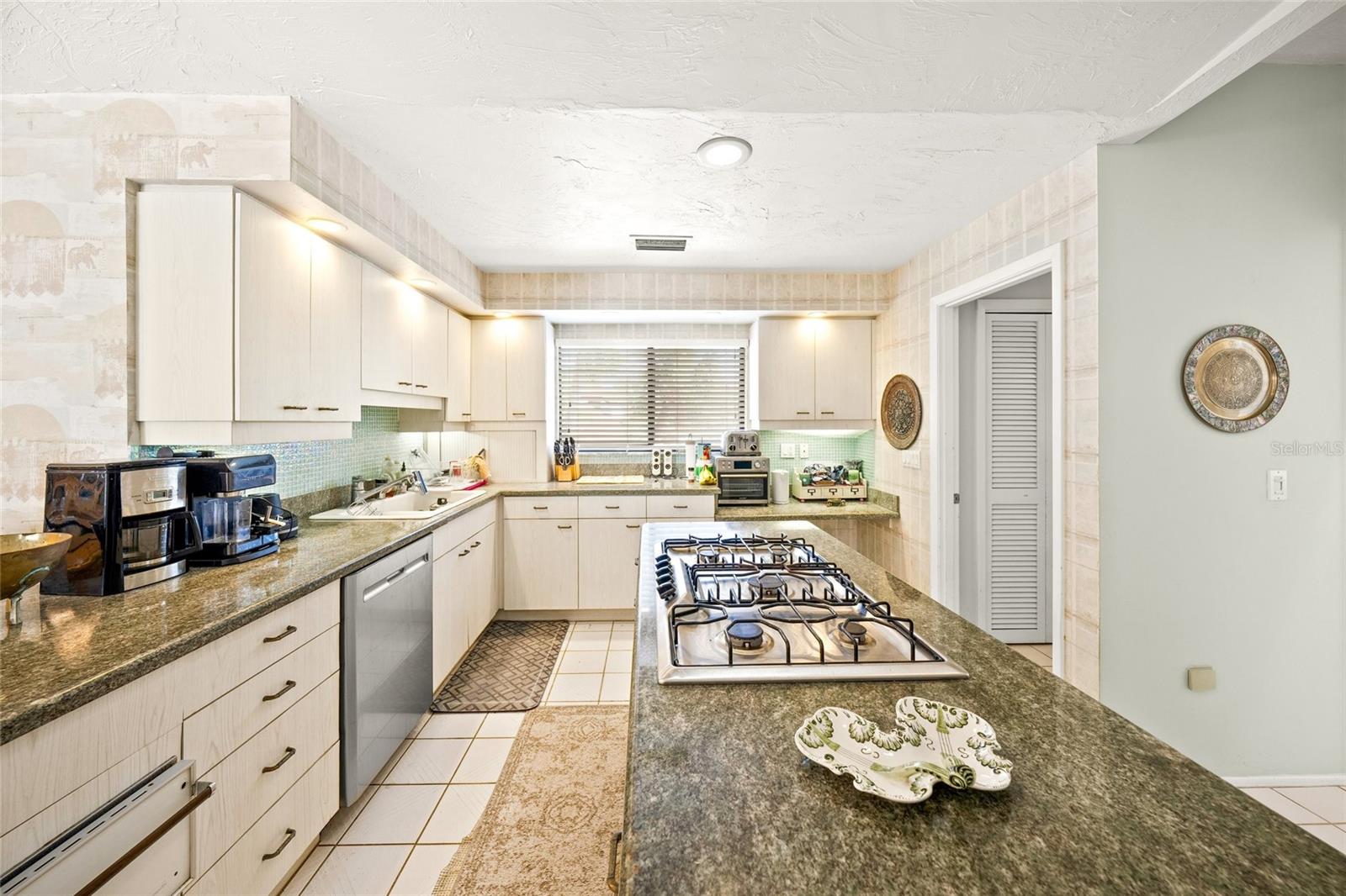 3421 BAYOU SOUND, LONGBOAT KEY, FL, 34228