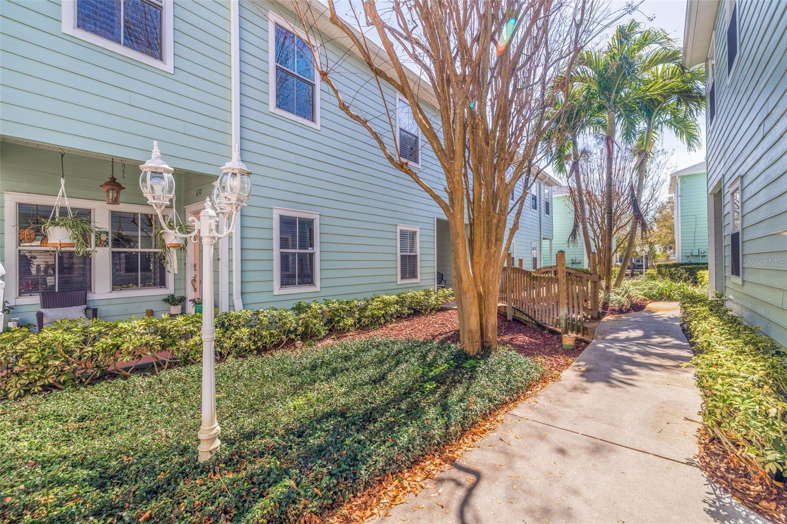 632 CHARLES CT S, ST PETERSBURG, FL, 33701