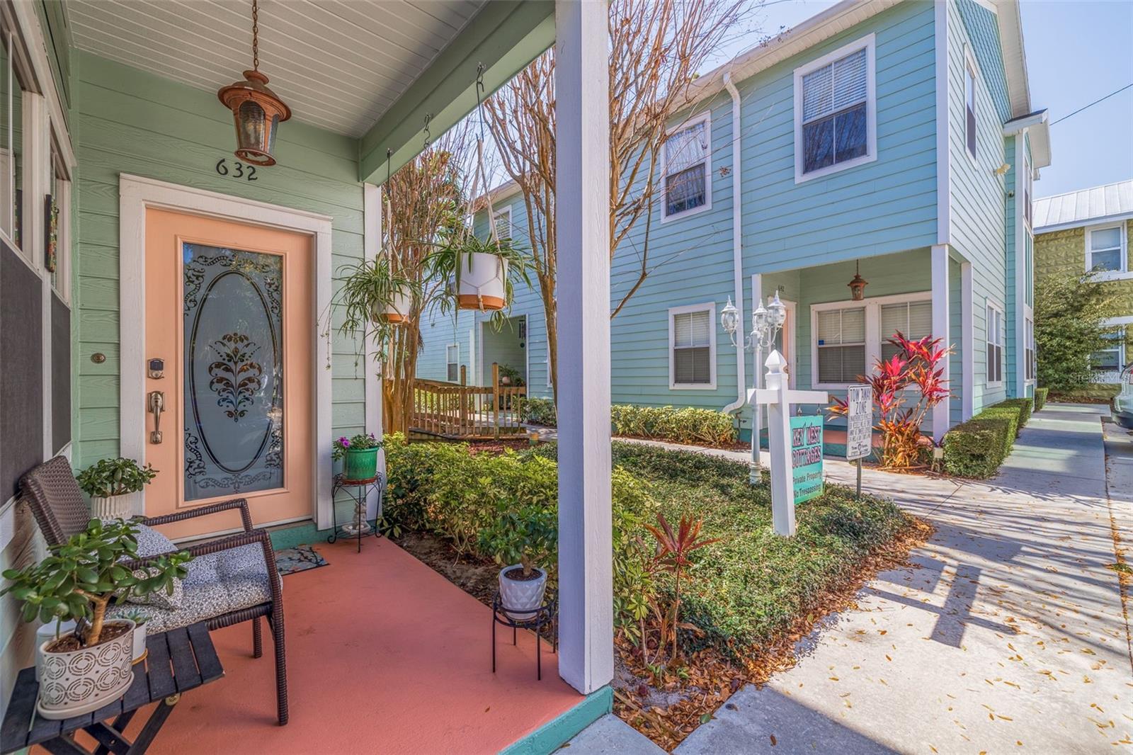 632 CHARLES CT S, ST PETERSBURG, FL, 33701
