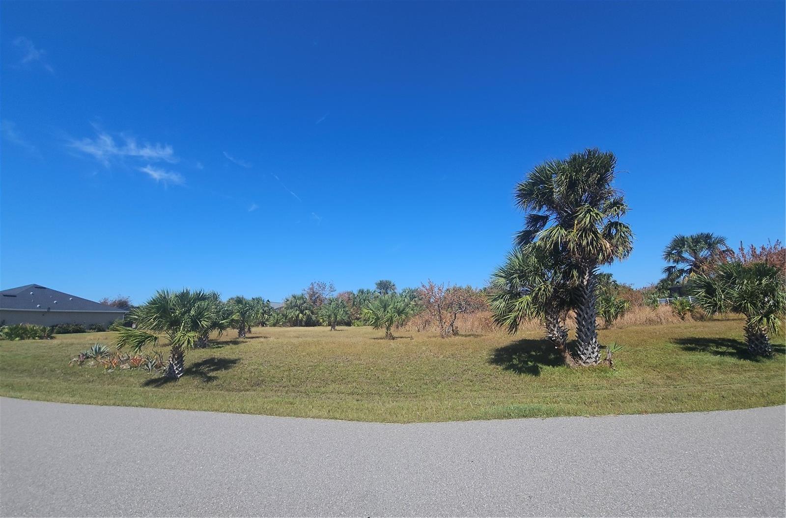 15905 VISCOUNT CIR, PORT CHARLOTTE, FL, 33981